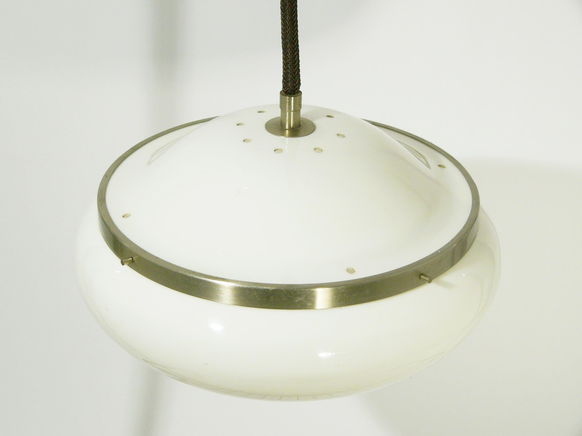 Hängeleuchte aus weißem Kunststoff Mod 2/5 1959 von GPA Monti für Kartell im Zustand „Gut“ im Angebot in Varese, Lombardia