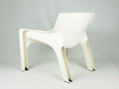 White Plastic Vicario Armchairs by Vico Magistretti for Artemide, 1971, Set of 2