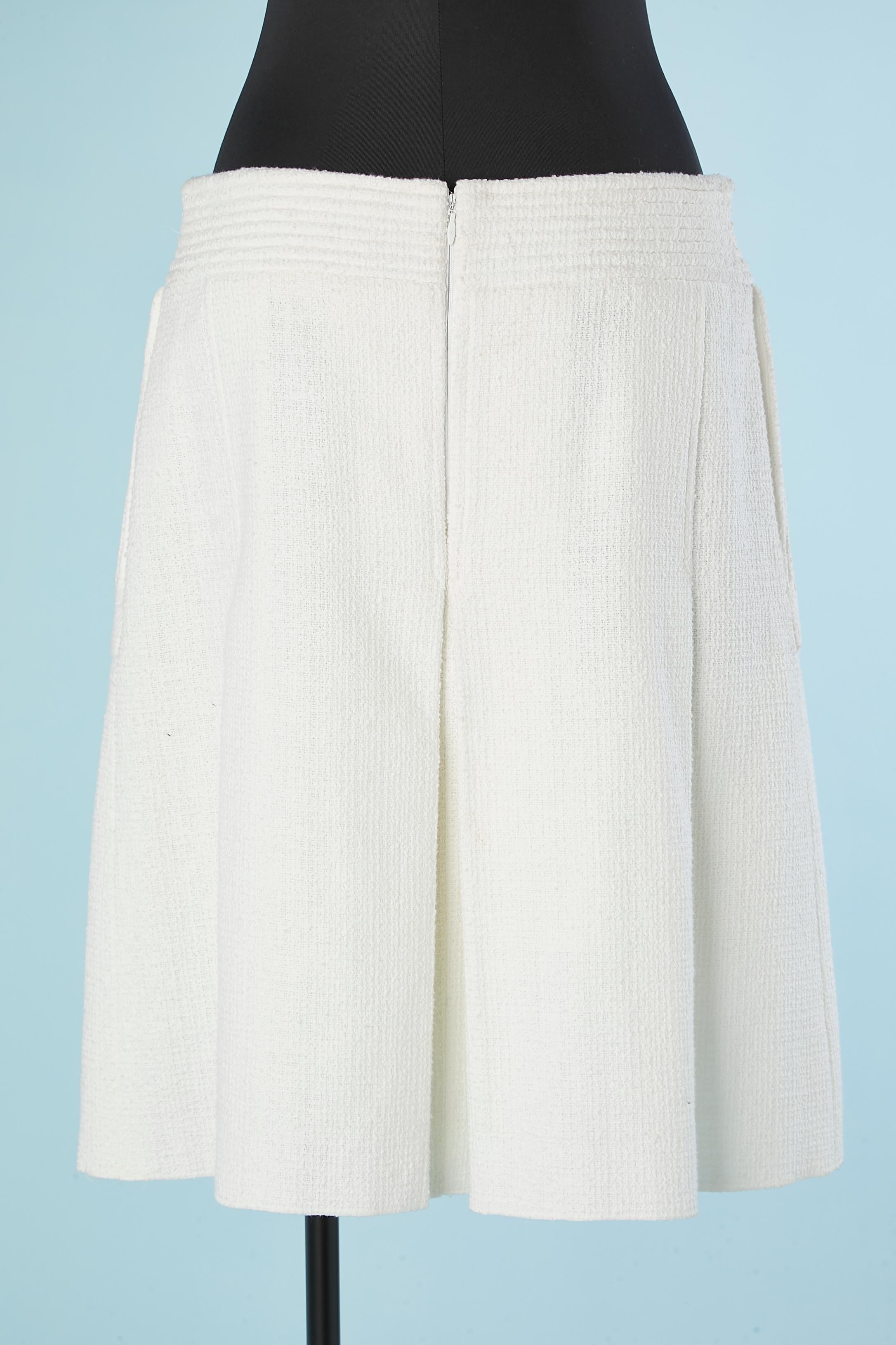 Women's White pleated skirt in cotton tweed Chanel  For Sale