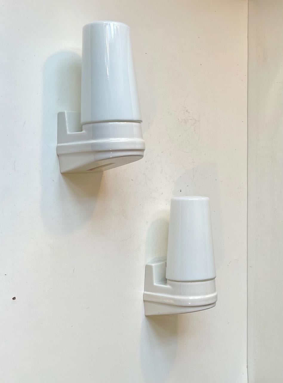 Swedish White Porcelain Bathroom Wall Lights by Prince Sigvard Bernadotte for Ifö, 1960s For Sale