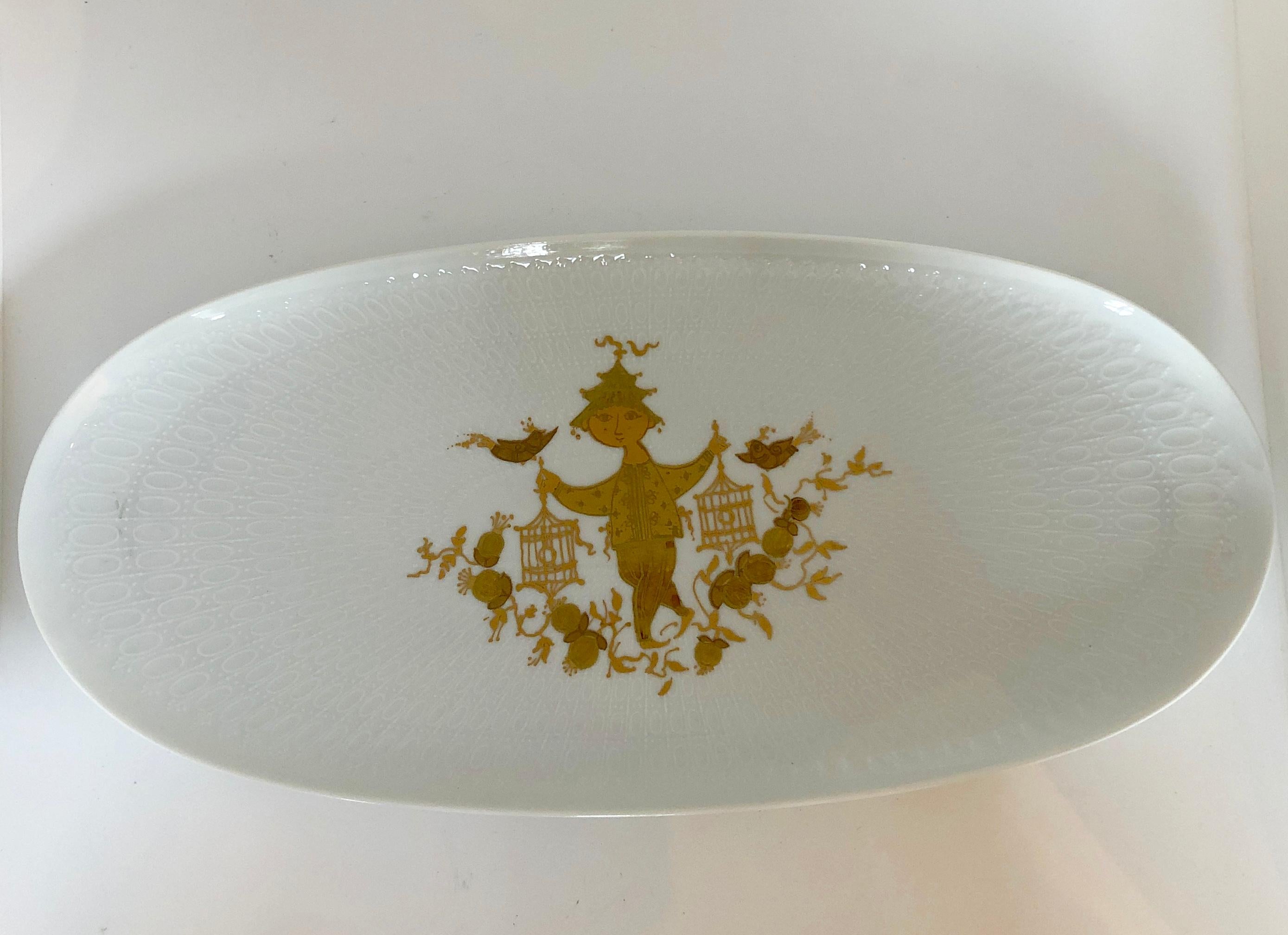 White Porcelain Bjørn Wiinblad for Rosenthal Romance Gold Decorative Platter For Sale 3