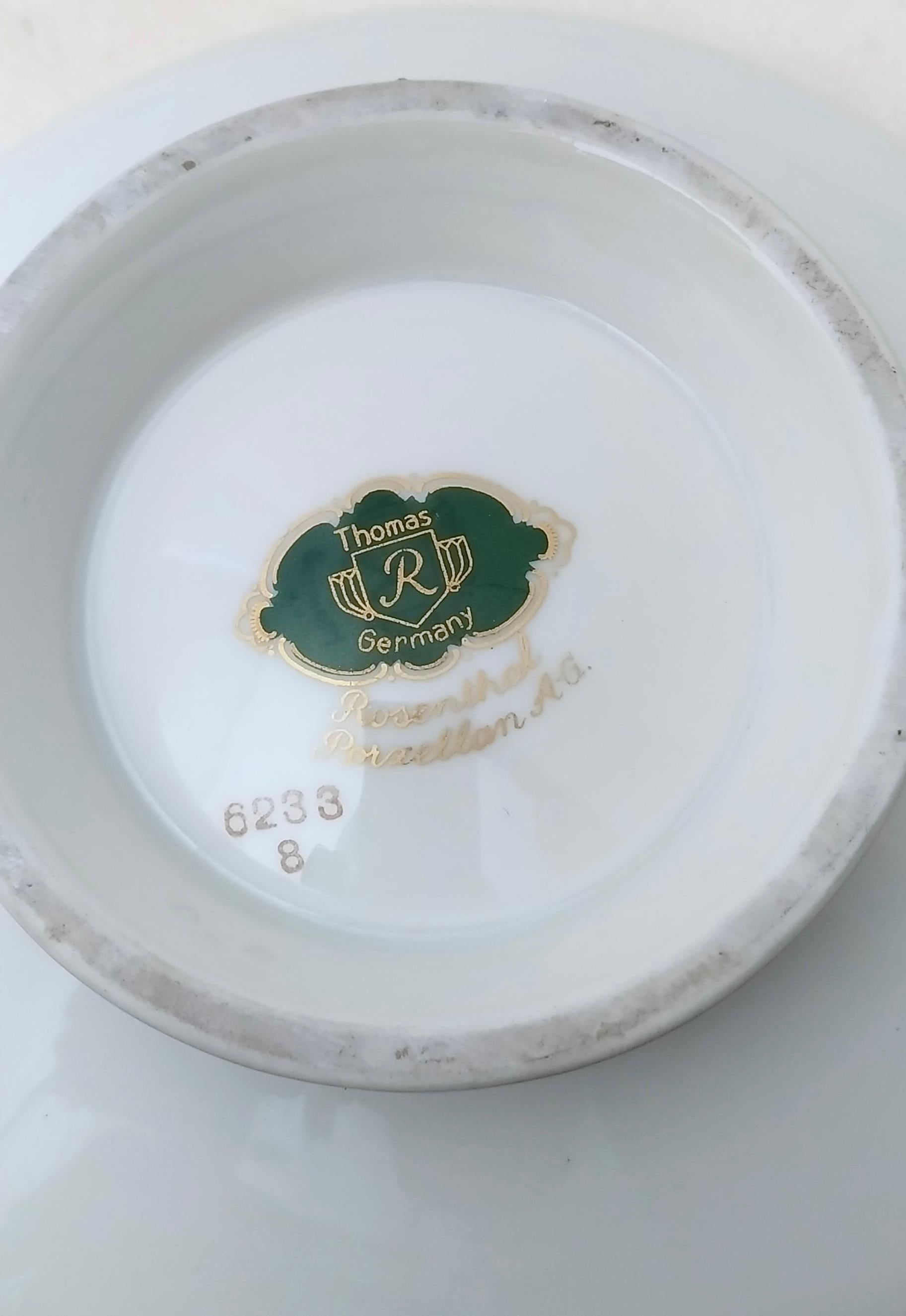 Vintage White Porcelain Trinket Bowl with Gold Details by Rosenthal For Sale 1