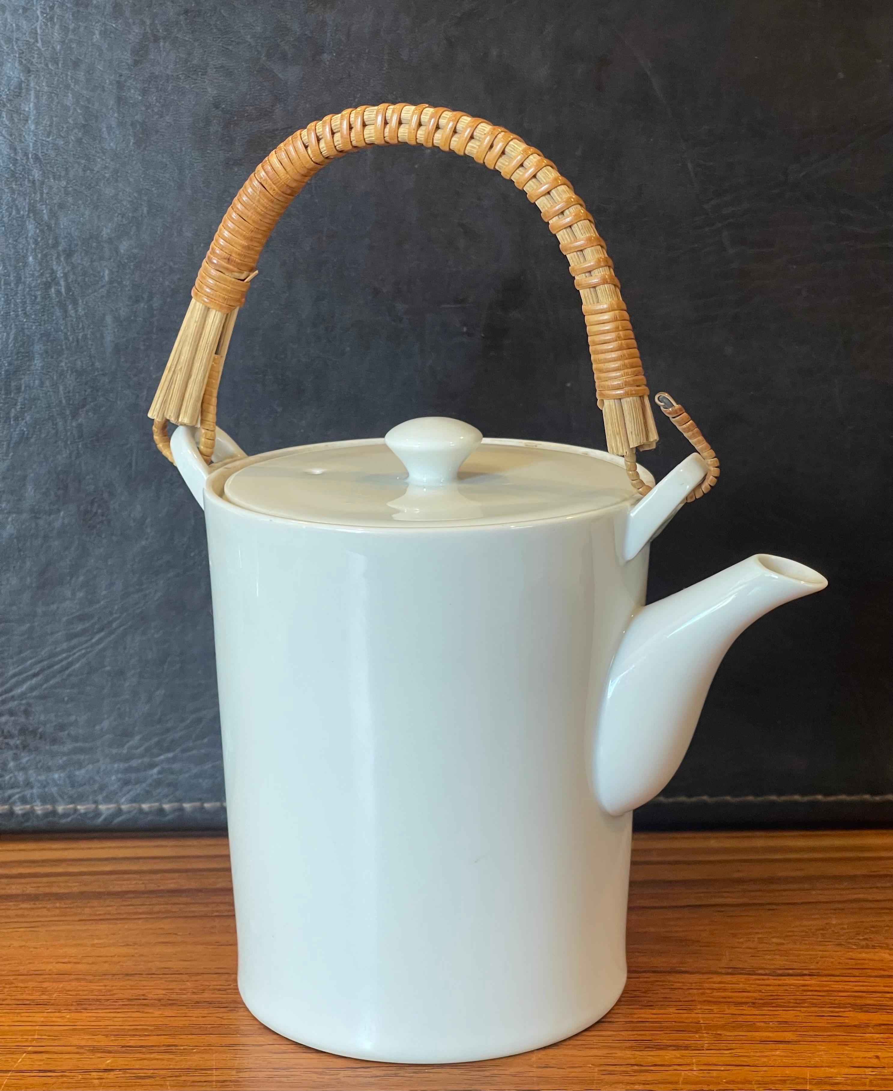 White Porcelain & Cane Handle Teapot by Kenji Fujita for Freeman Lederman In Good Condition In San Diego, CA