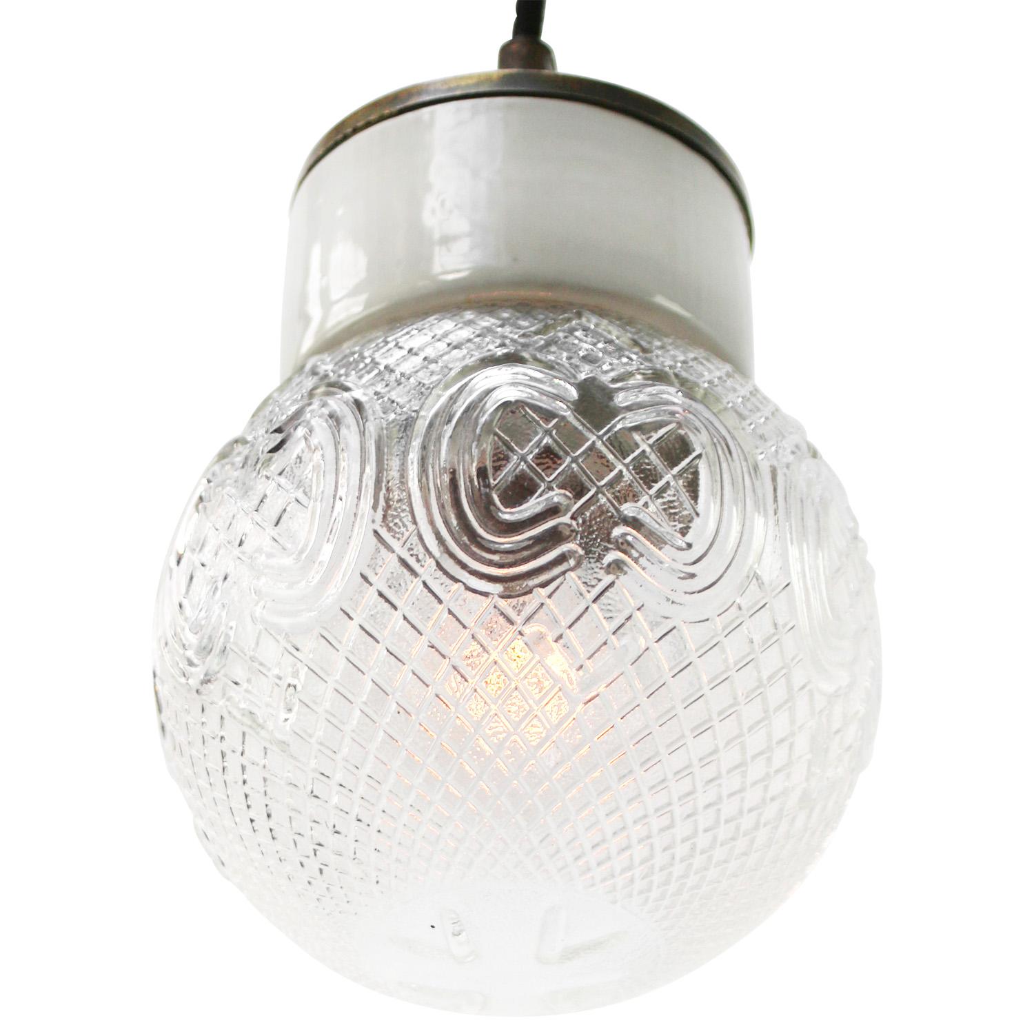 Porcelain industrial hanging lamp.
White porcelain, brass and clear texture glass.
2 conductors, no ground.

Weight: 1.20 kg / 2.6 lb

Priced per individual item. All lamps have been made suitable by international standards for incandescent light