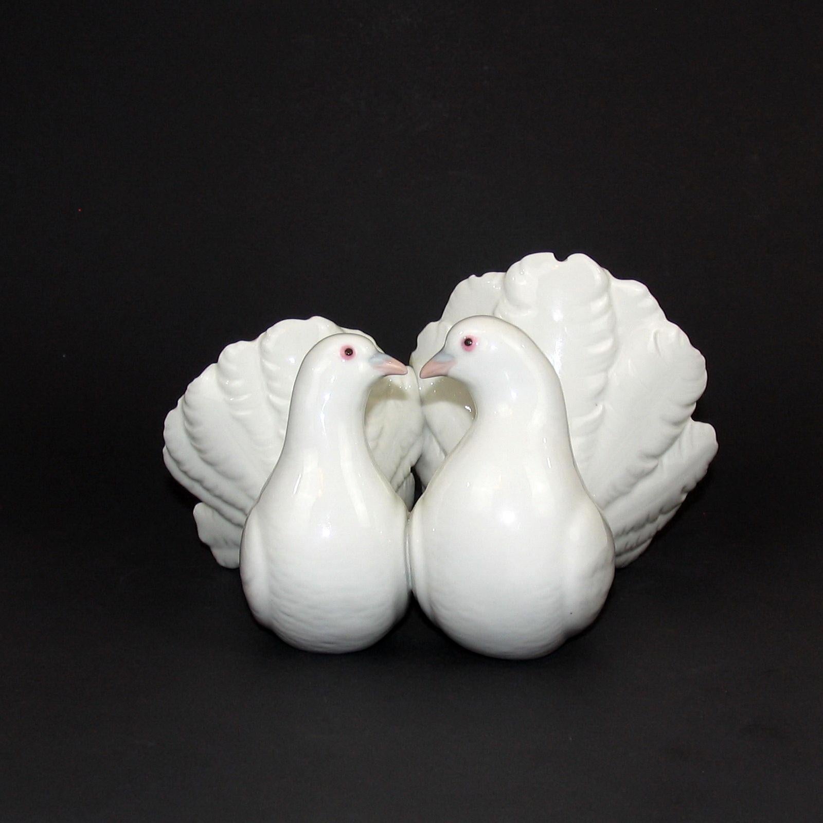 lladro doves