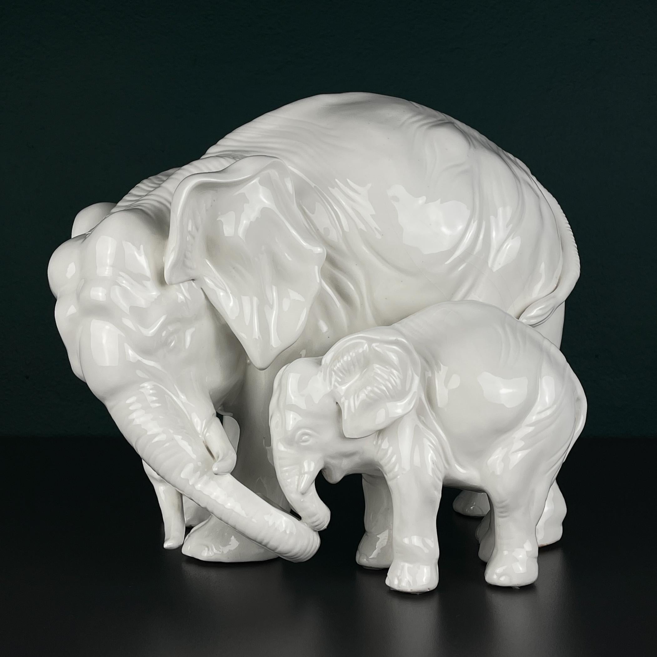 Beautiful porcelain figurine Elephants by Artepiu ESTE. Made in Italy, 1990s.
ESTE stands as one of Italy's most renowned pottery towns, its ceramics revered for quality and distinctive style spanning from ancient times to the present day. The