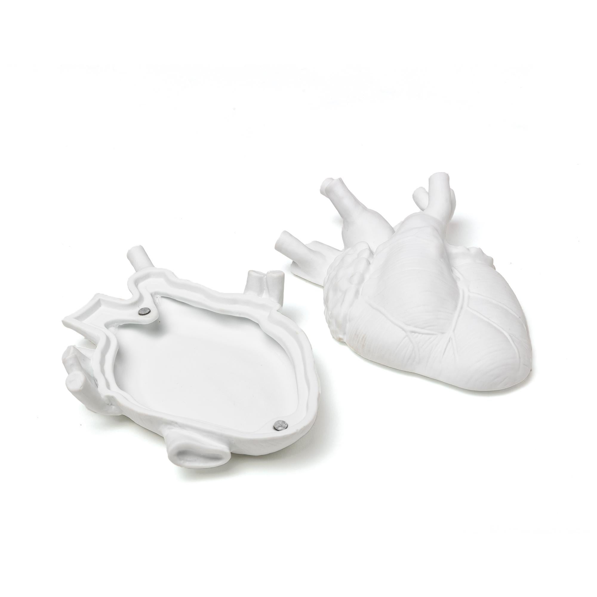 White porcelain heart box NWOT 1