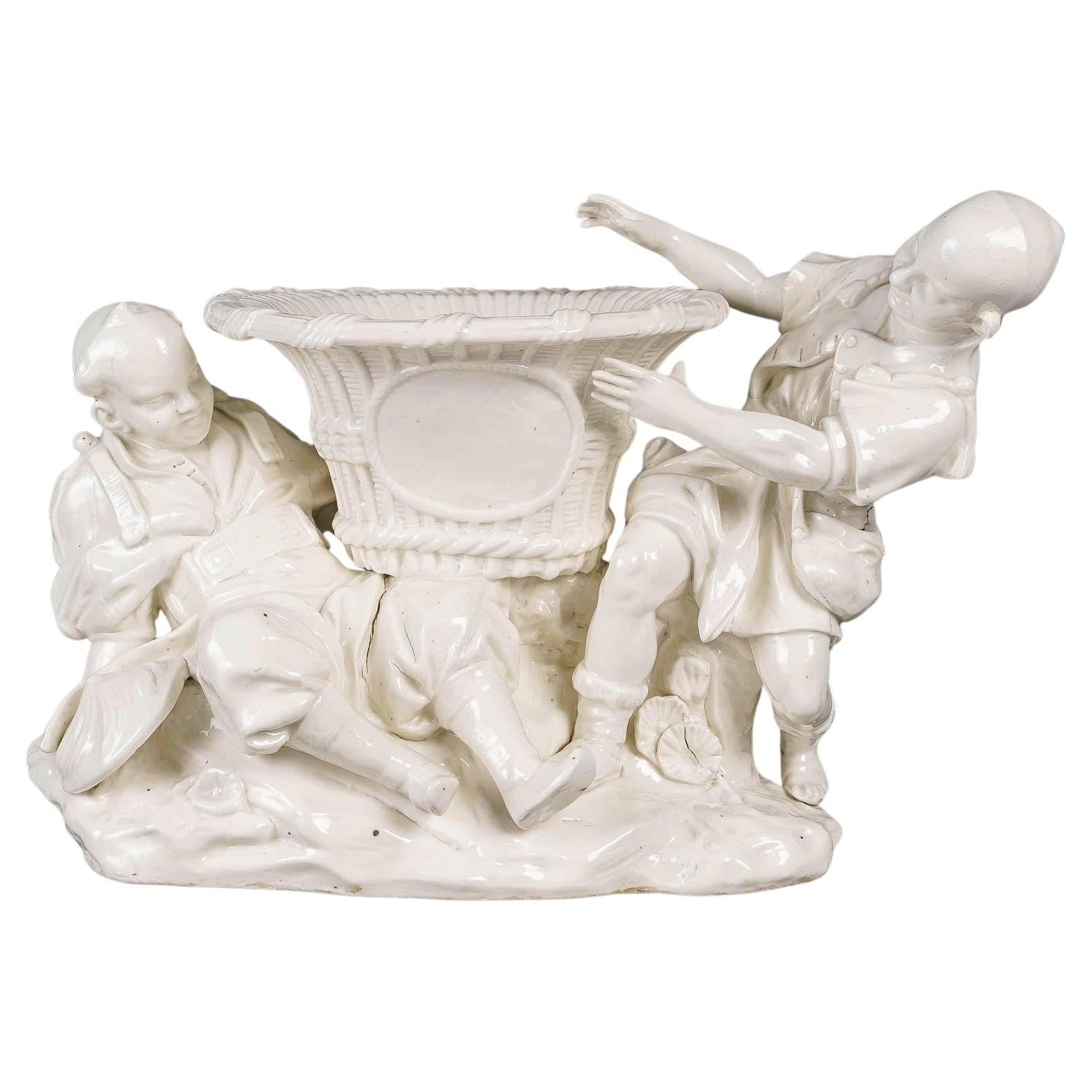 Jardinière aus weißem Porzellan, chinesischer Stil, Anfang 20. Jahrhundert. im Angebot