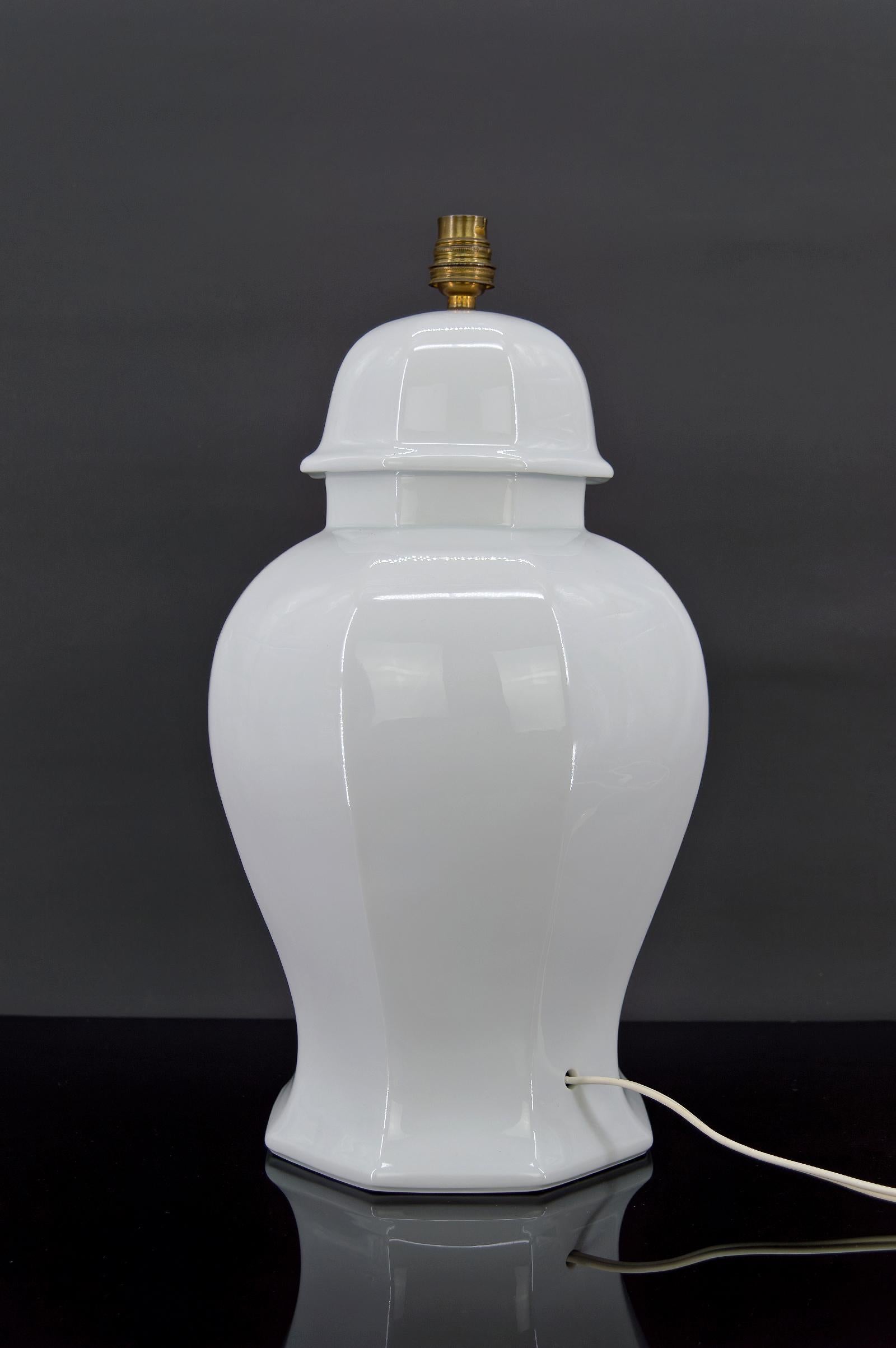 Late 20th Century White Porcelain Lamp by Pillivuyt, Japonisme, France, circa 1970 For Sale
