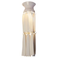 Weiße Lampe aus weißem Porzellan mit weißer, glänzender Glasur der dänischen Künstlerin Christine Roland