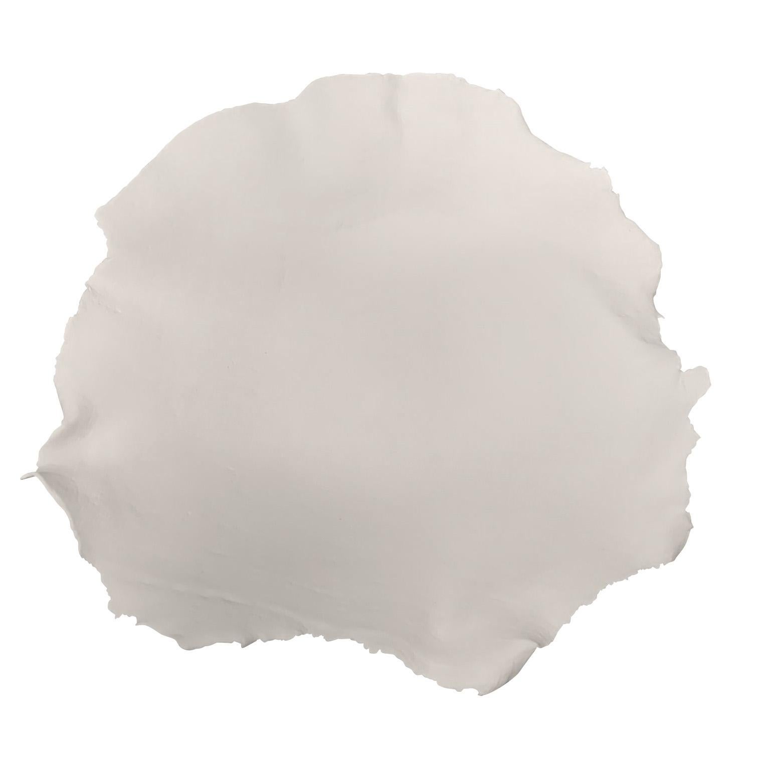 Contemporary French handmade white porcelain bowl with a linen textured look
Decorative rough edges
Can hold food.