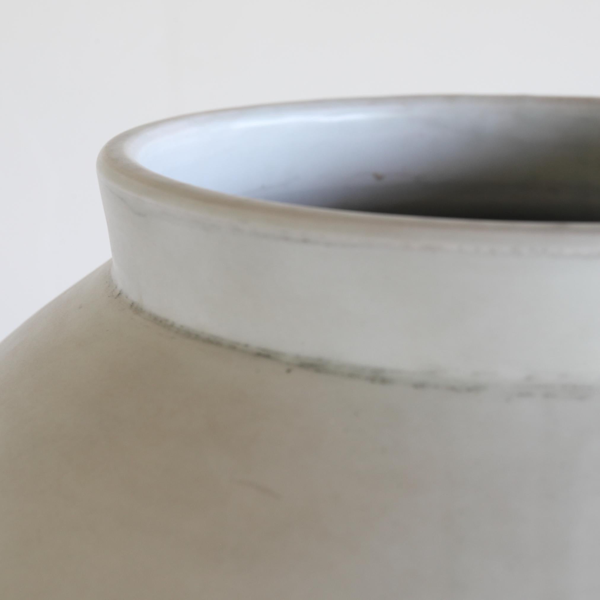 White Porcelain Moon Jar, Joseon Dynasty / 1392-1897 For Sale 5