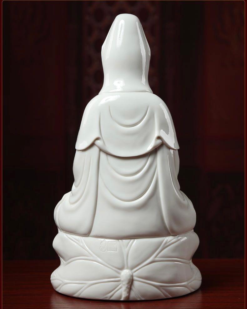 Vintage White Porcelain South Sea Buddha Statue Sitting on a Lotus Flower For Sale 1