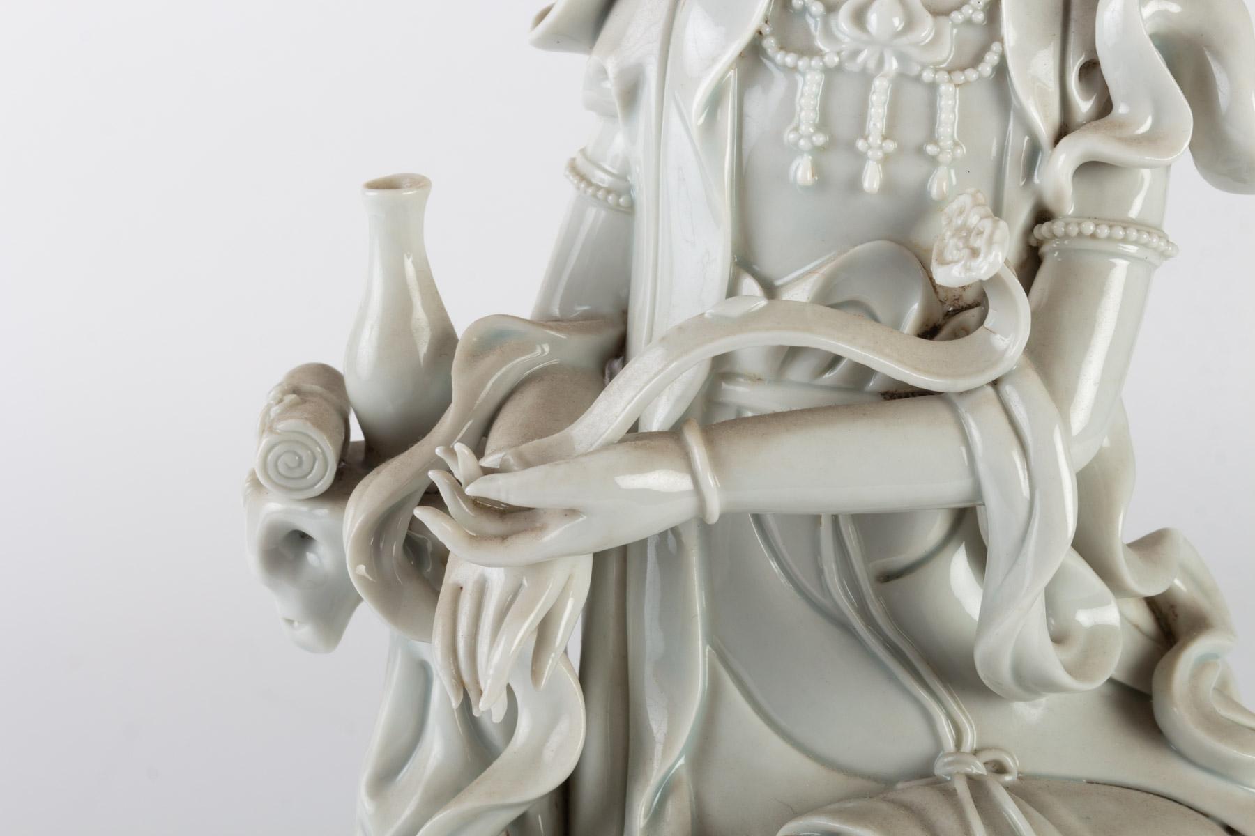 Chinese Export White Porcelain Statuette of a Divinity and His Child
