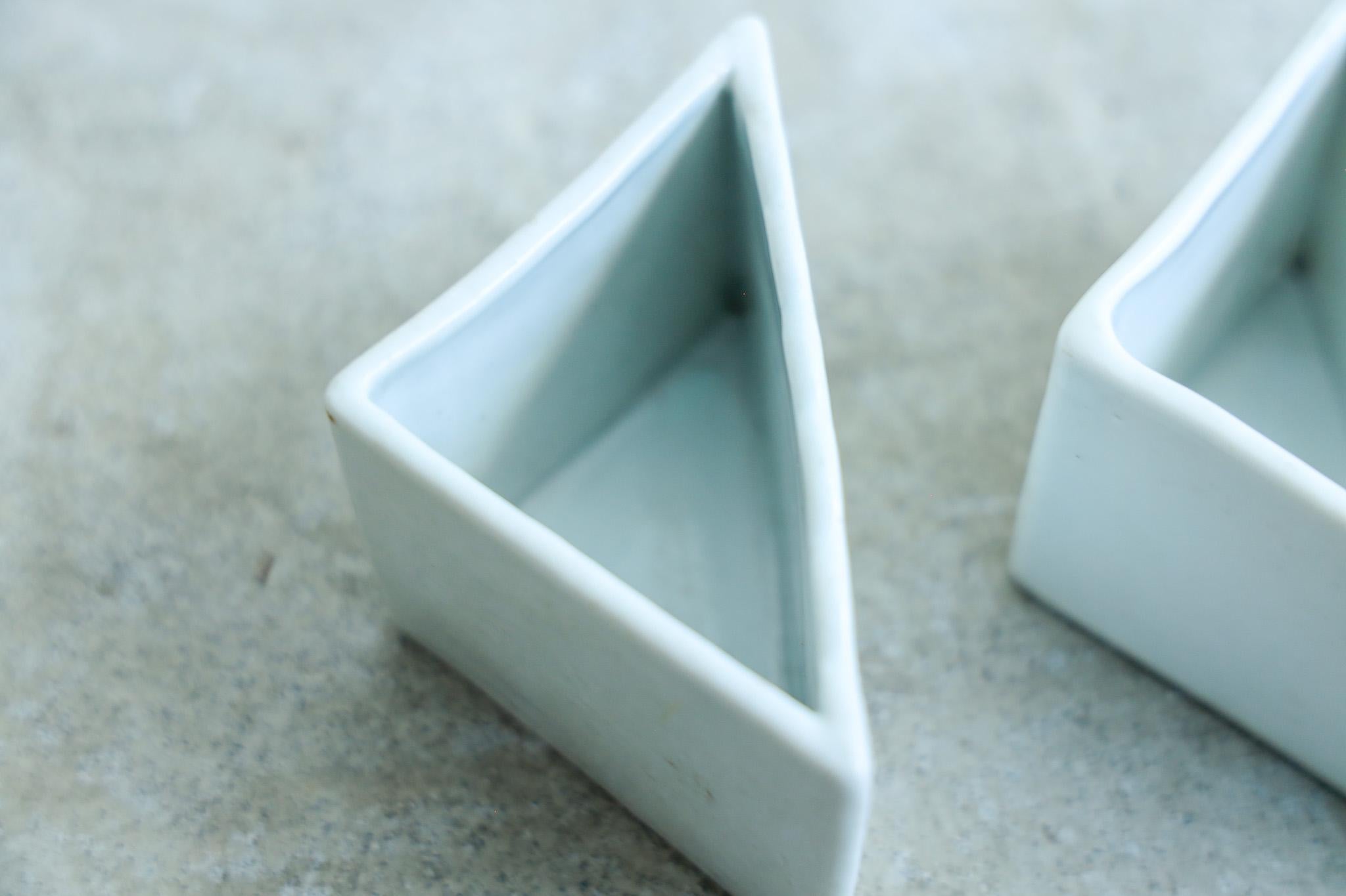 Japanese White porcelain triangular container, ceramic, japanese antique For Sale