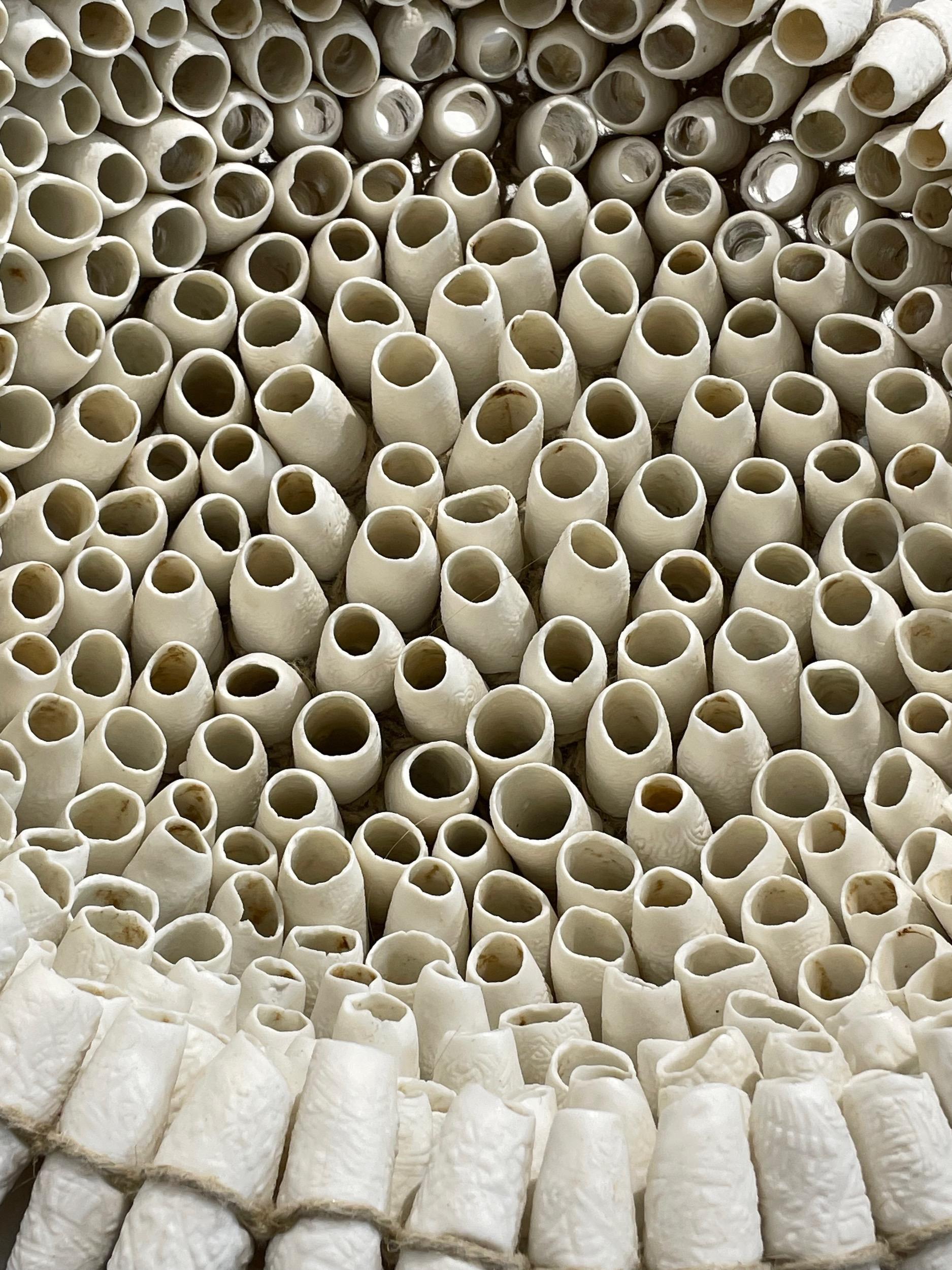 Bol à formes tubulaires en porcelaine blanche, France, Contemporary en vente 1