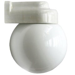 Weißes Porzellan Vintage Bauhaus Opalglas Wandlampen Scones
