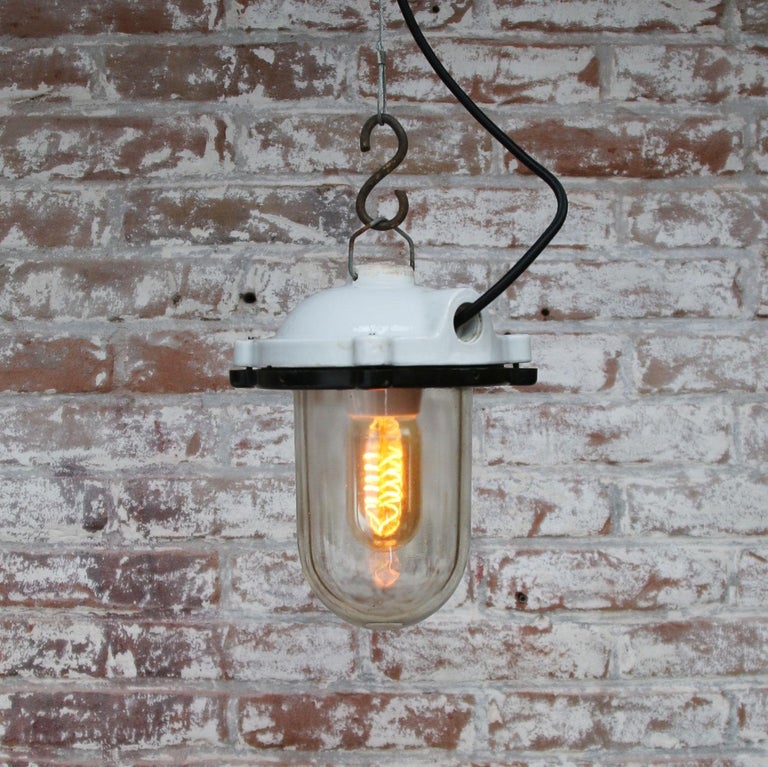 White Porcelain Vintage Industrial Clear Glass Hanging Lights In Good Condition In Amsterdam, NL