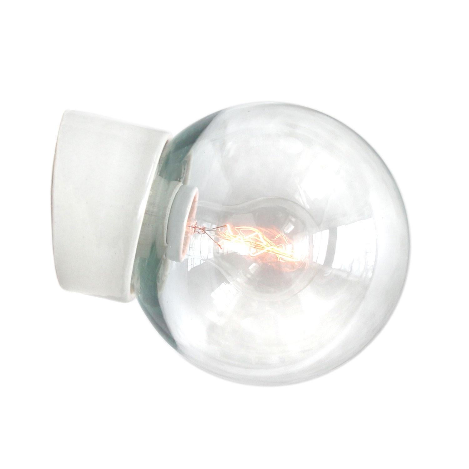 Industrial ceiling lamp.
White porcelain, clear glass.

2 conductors, no ground.
Measures: Diameter foot 10 cm
Suitable for 110 volt USA
new wiring is CE certified (220 volt)  or UL Listed (110 volt) 

Weight: 1.1 kg / 2.4 lb

Priced per individual