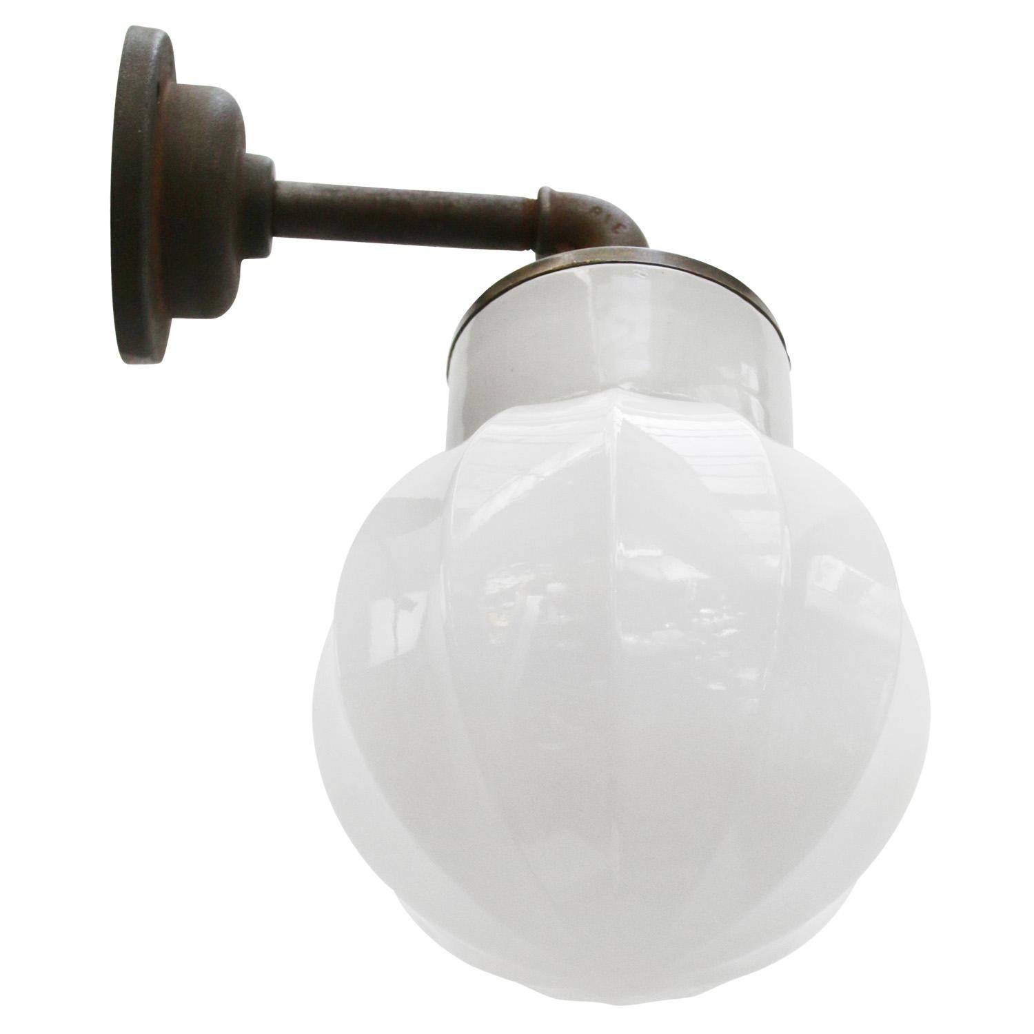 White Porcelain Vintage Industrial Opaline Milk Glass Brass Wall Lamp Scones In Good Condition For Sale In Amsterdam, NL