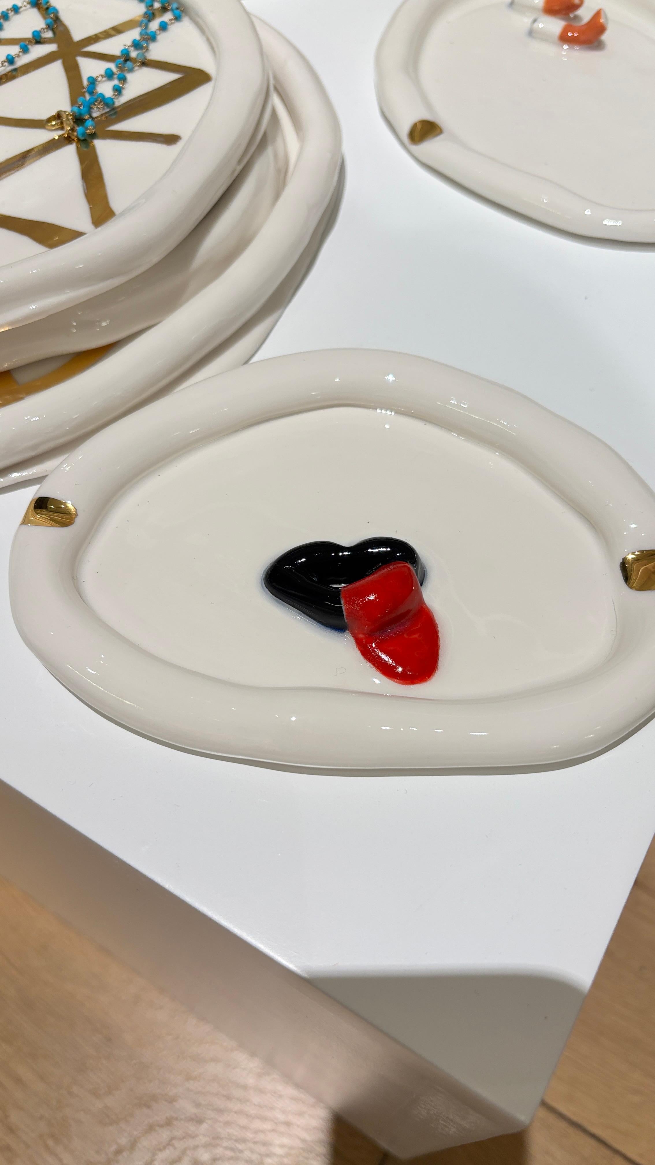 Porcelana Blanca con Labios Post Moderna Inspirada por Hania Jneid en Nuevo estado para la venta en BARCELONA, ES
