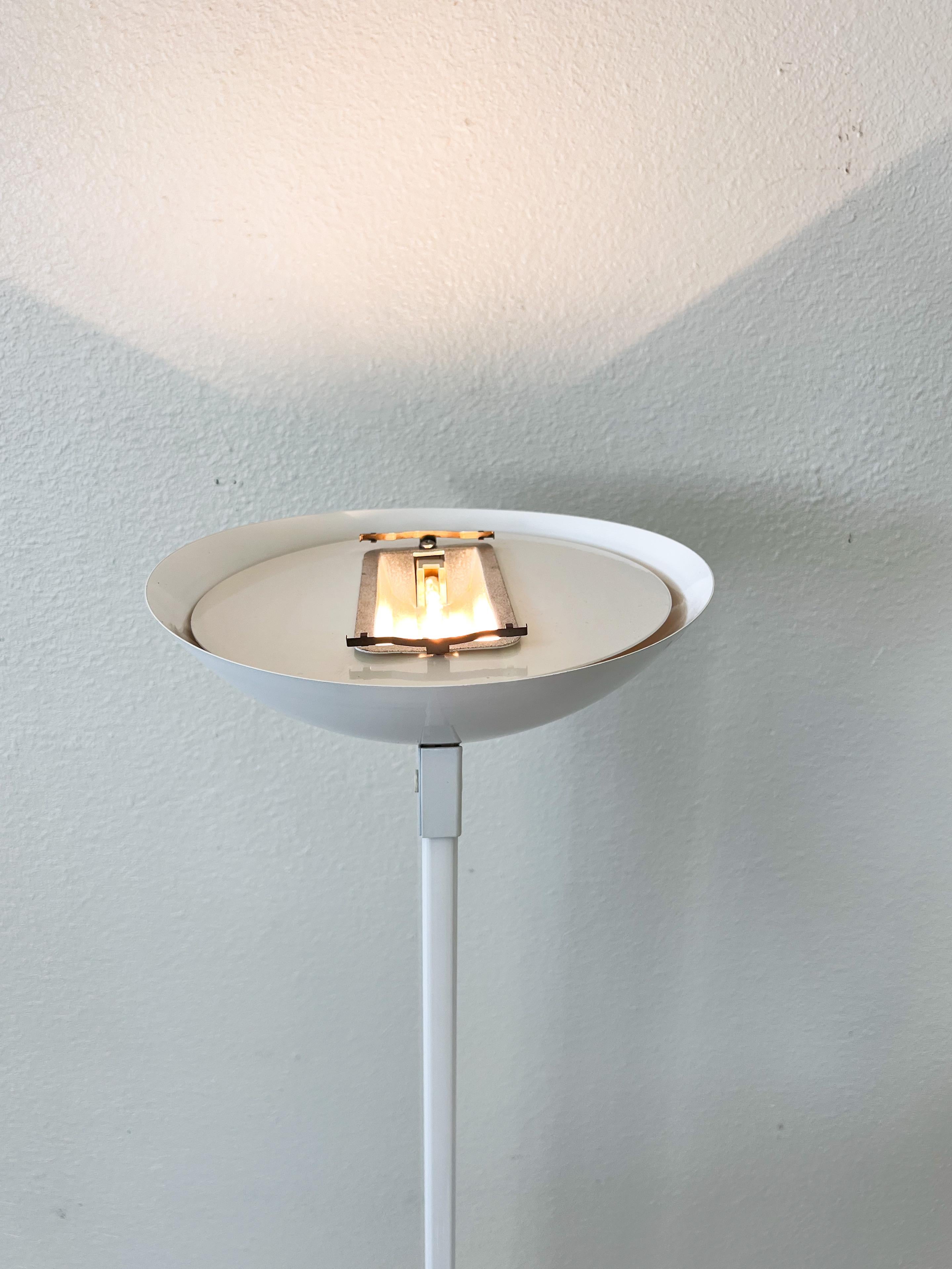 White Post-Modern Torchier by JD Aznar In Good Condition For Sale In Palm Springs, CA