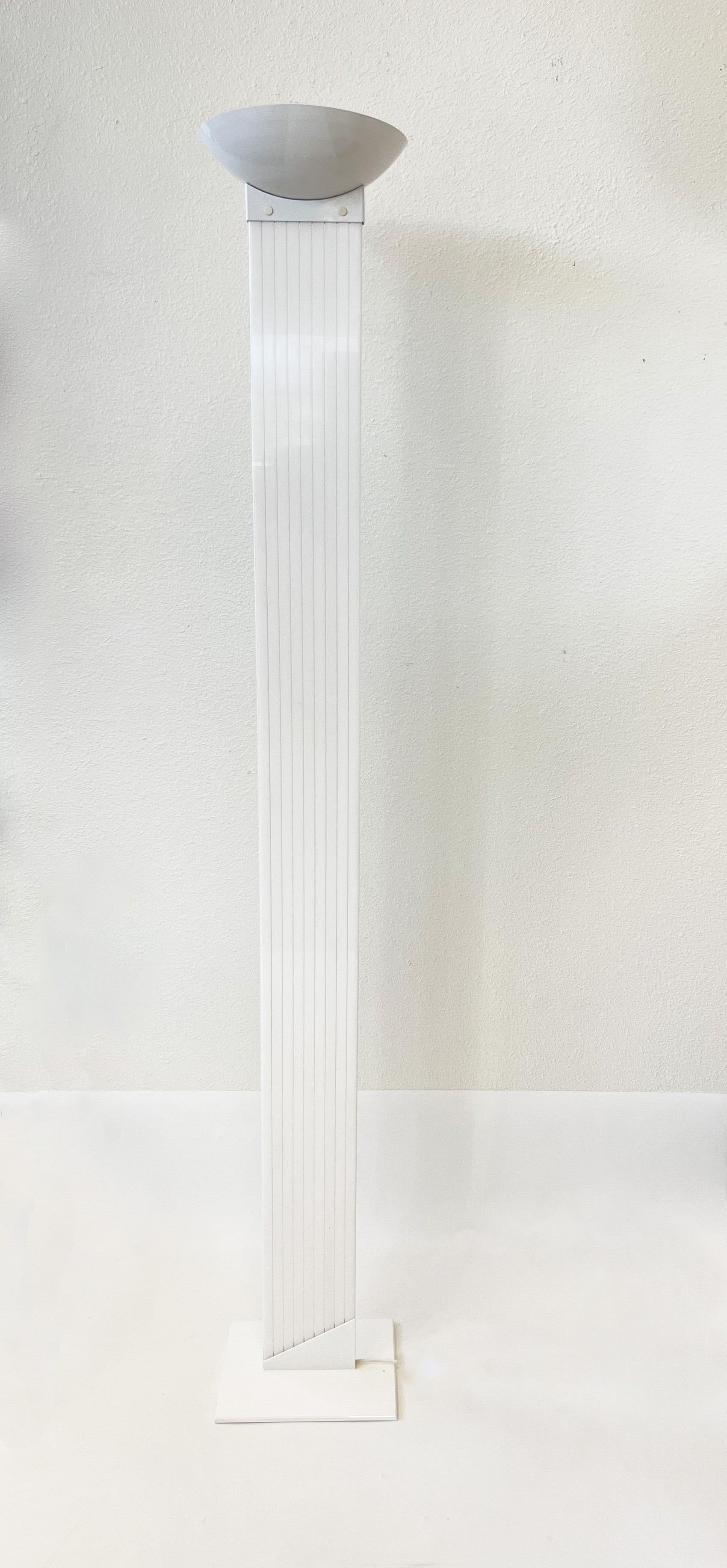 White Post-Modern Torchier by JD Aznar For Sale 1