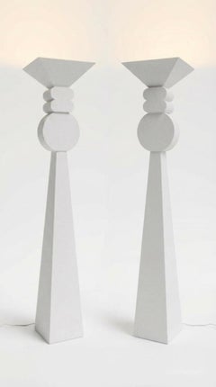 Weiße postmoderne fackelleuchten stehlampen von Fredrick Ramond
