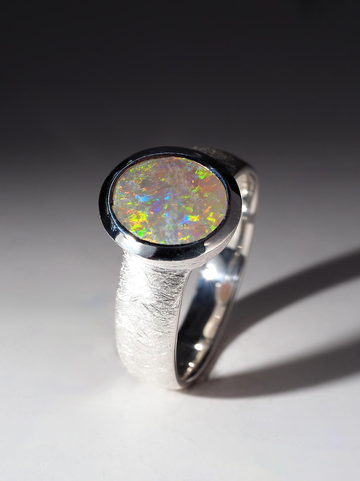 SIlver-Ring mit weißem Precios Opal in Weiß im Angebot 3