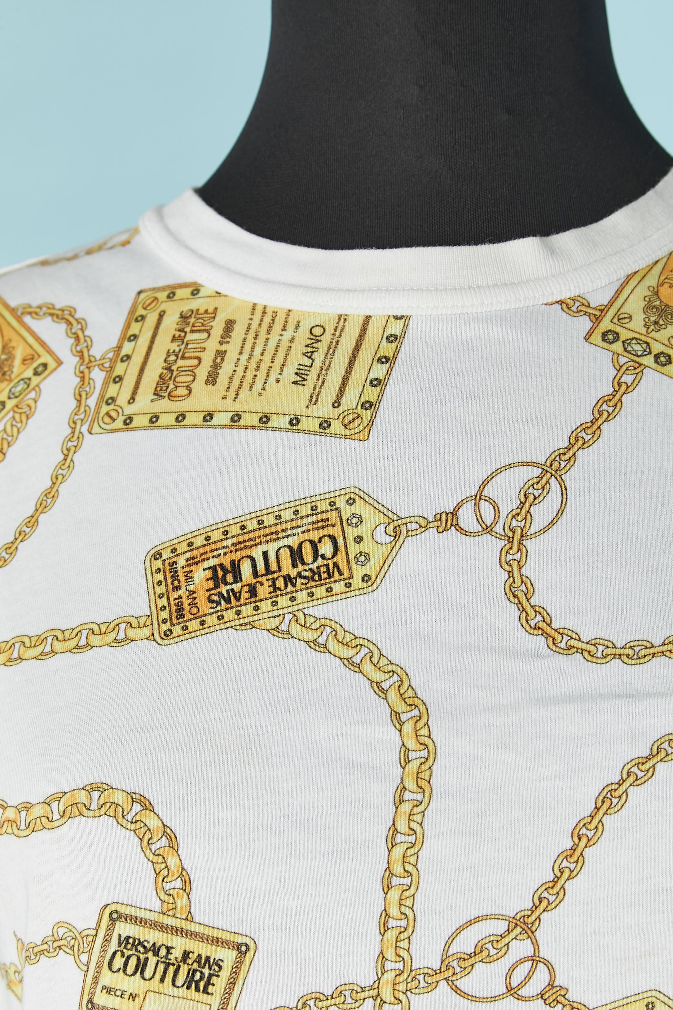 White printed tee-shirt. 
SIZE L 