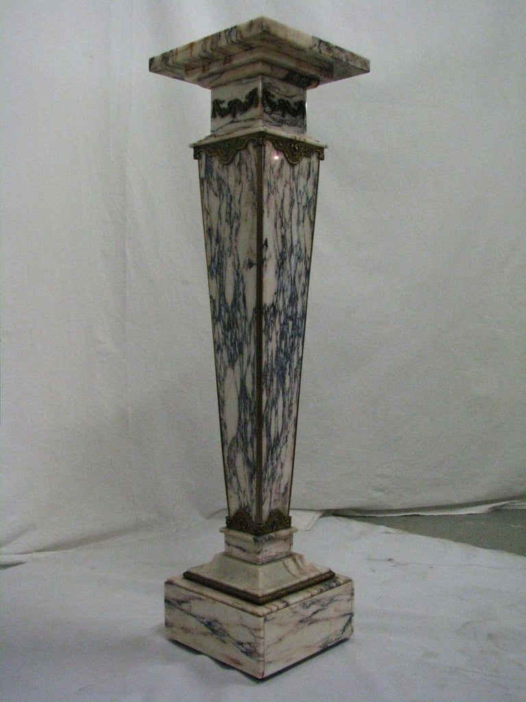 White, Purple Marble Column / Pedestal, 20th Century For Sale at 1stDibs