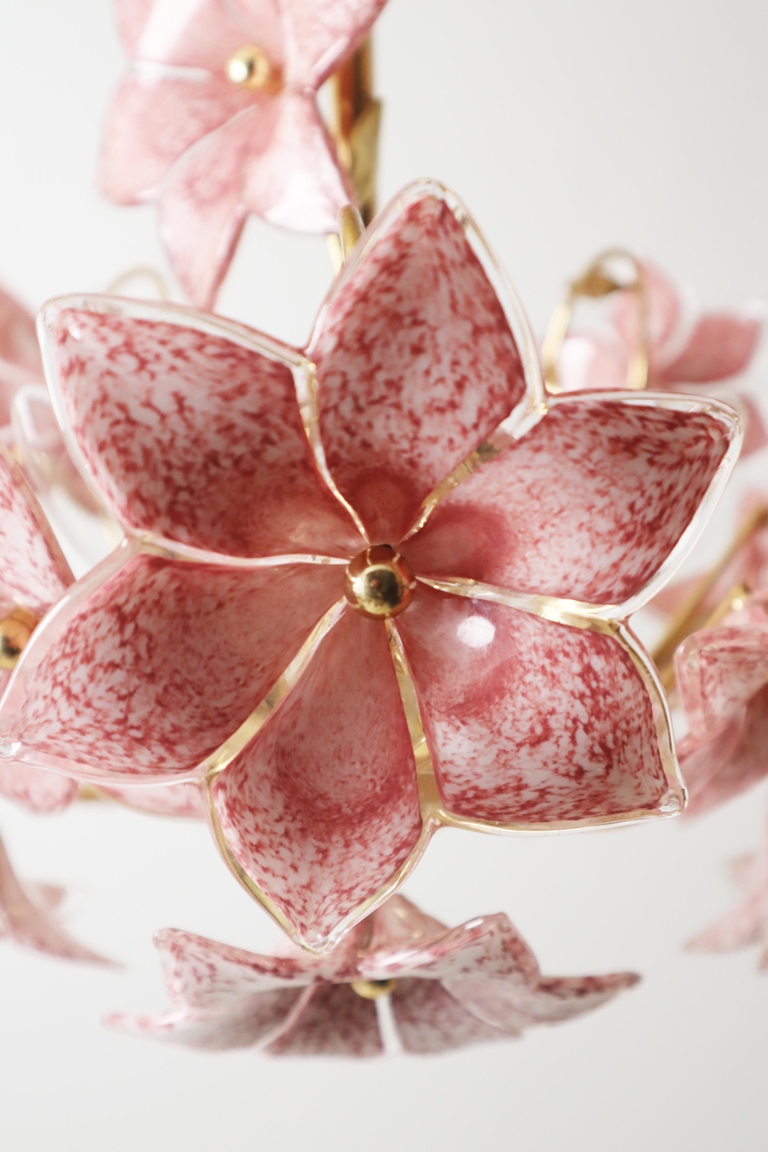 Italian White Purple-Pink flowered Murano Chandelier 1980s Italy.