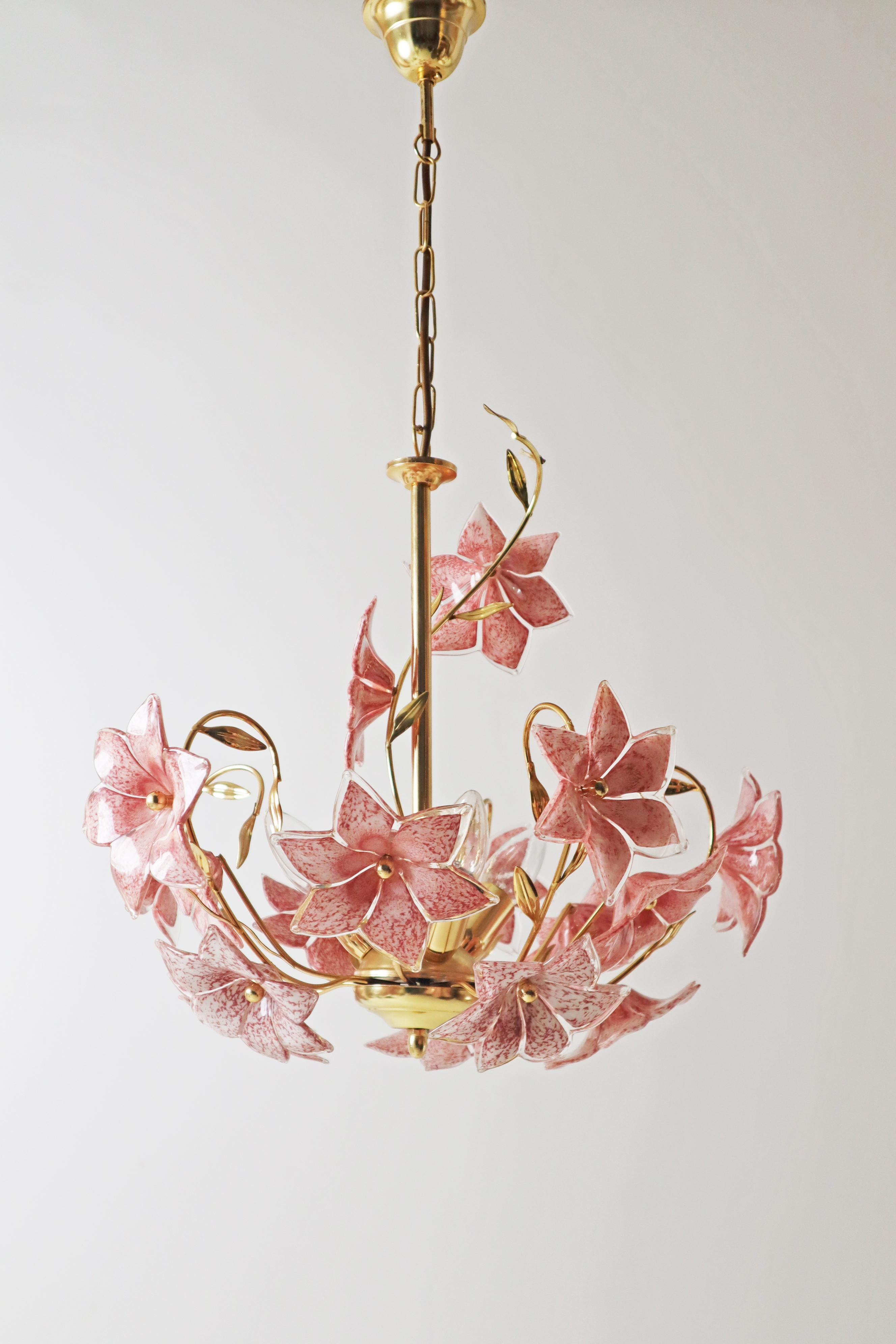 Late 20th Century White Purple-Pink flowered Murano Chandelier 1980s Italy.