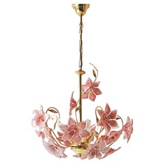 White Purple-Pink flowered Murano Chandelier 1980s Italy.