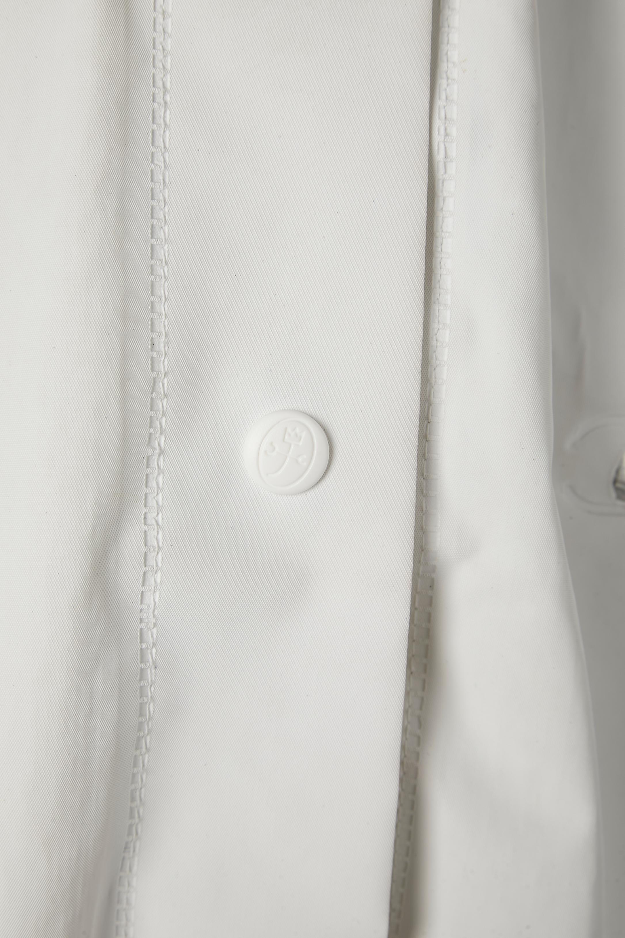Gris Manteau de pluie en PVC blanc avec col en laine et doublure en coton imprimé JC De Castelbajac  en vente