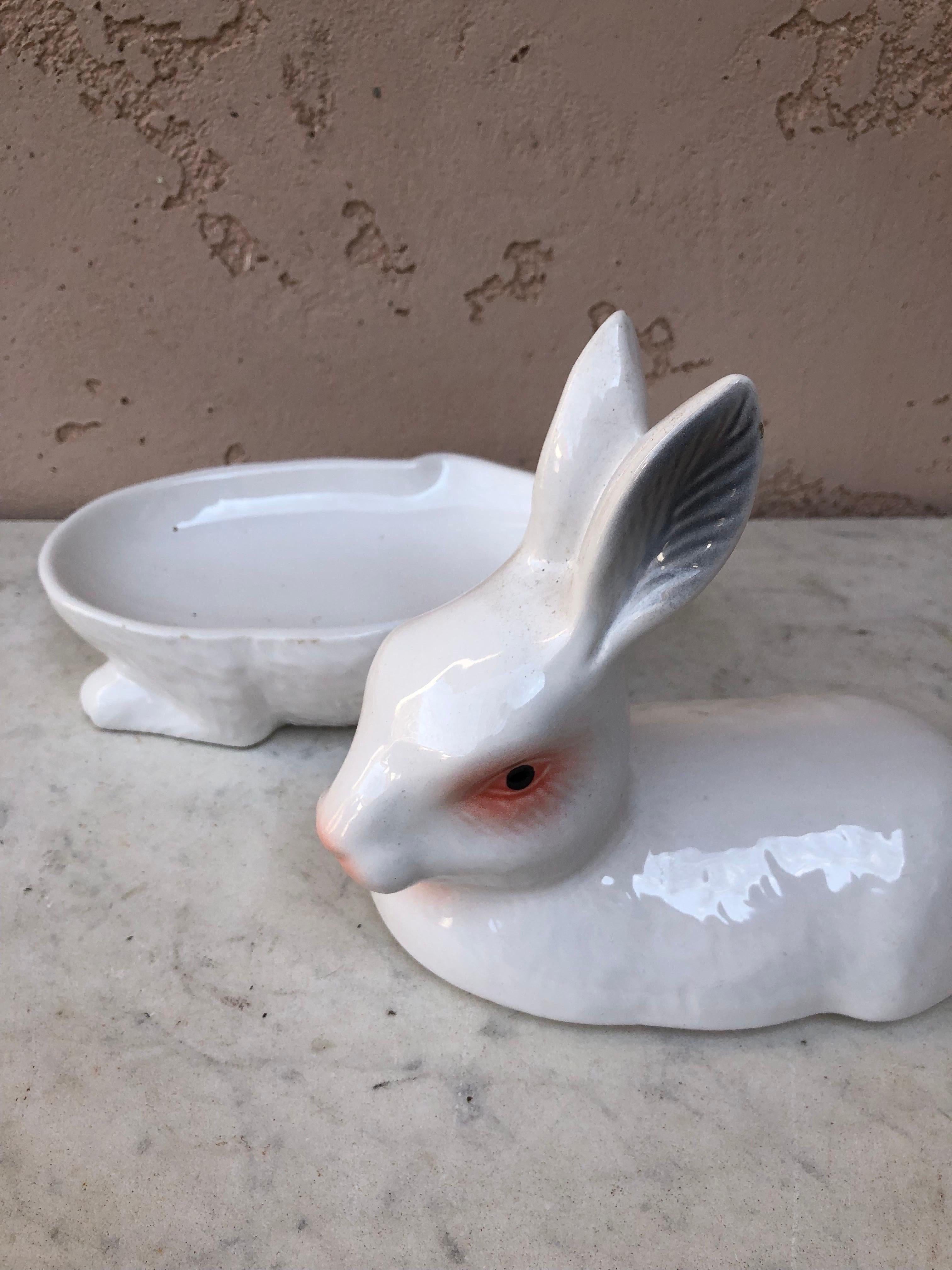 French Majolica White Rabbit Tureen Circa 1950 In Good Condition In Austin, TX