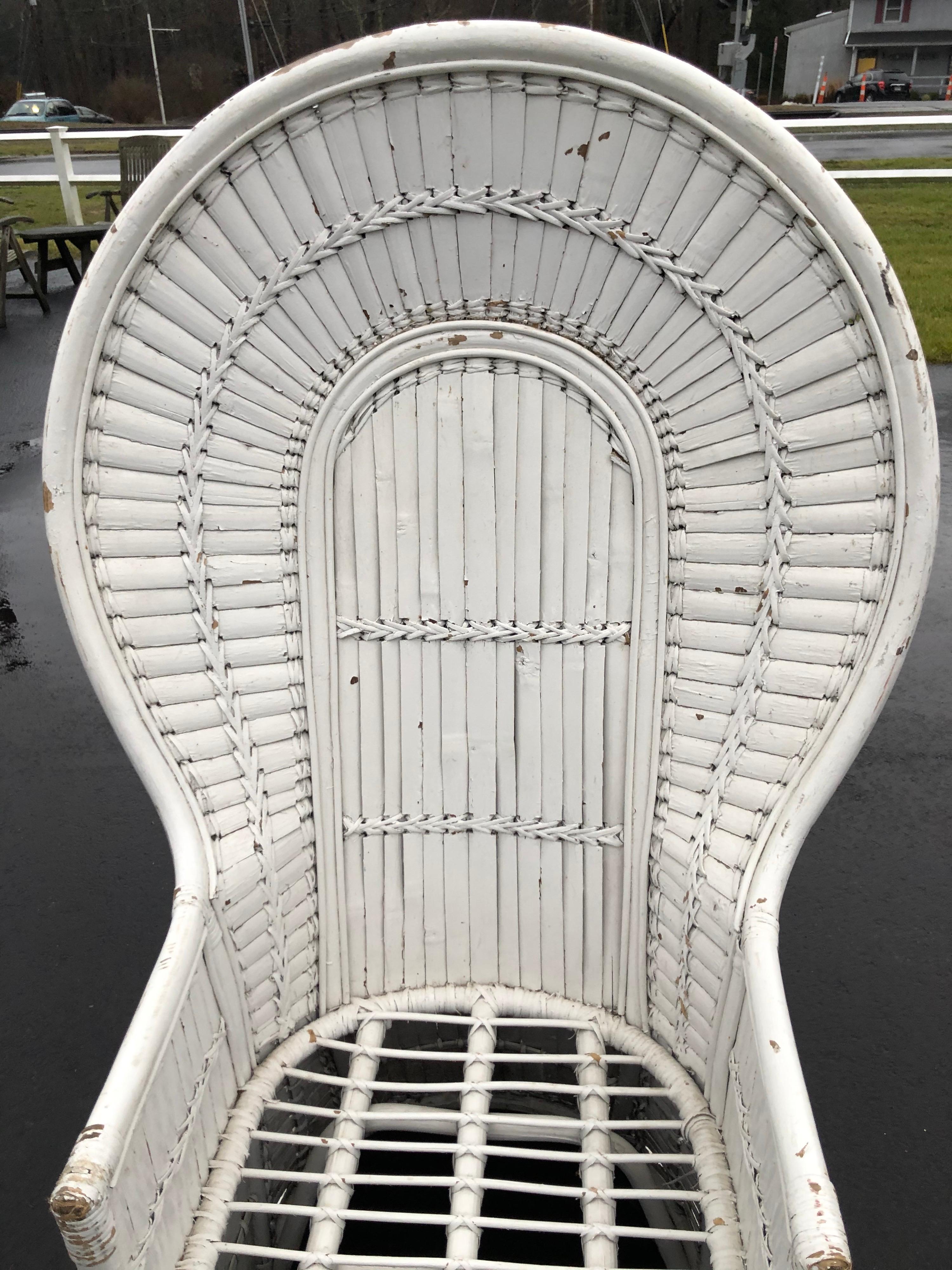 White Split Bamboo and Rattan Peacock Chair For Sale 2
