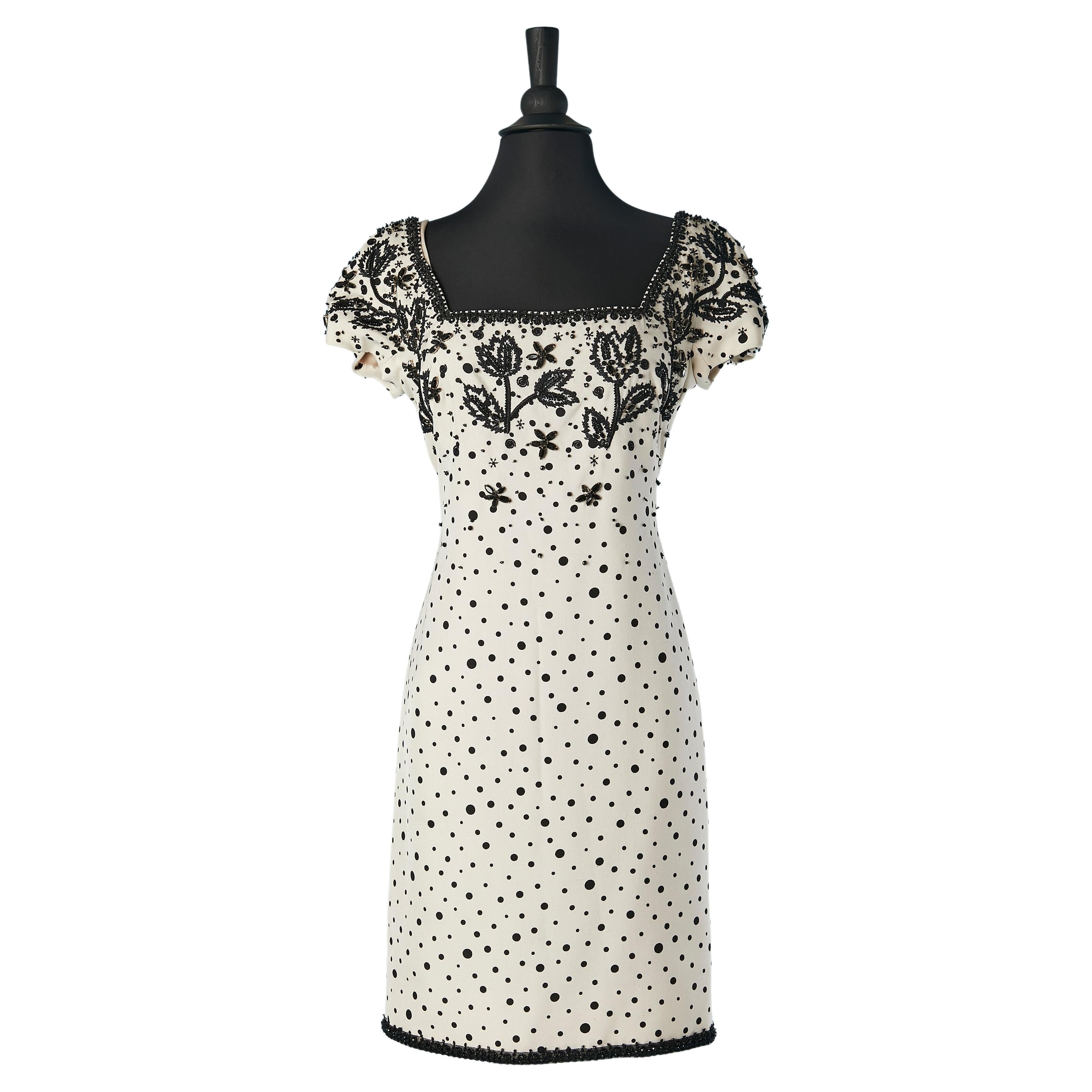 White raw silk cocktail dress with black polka dots and embroideries Circa 1960 For Sale