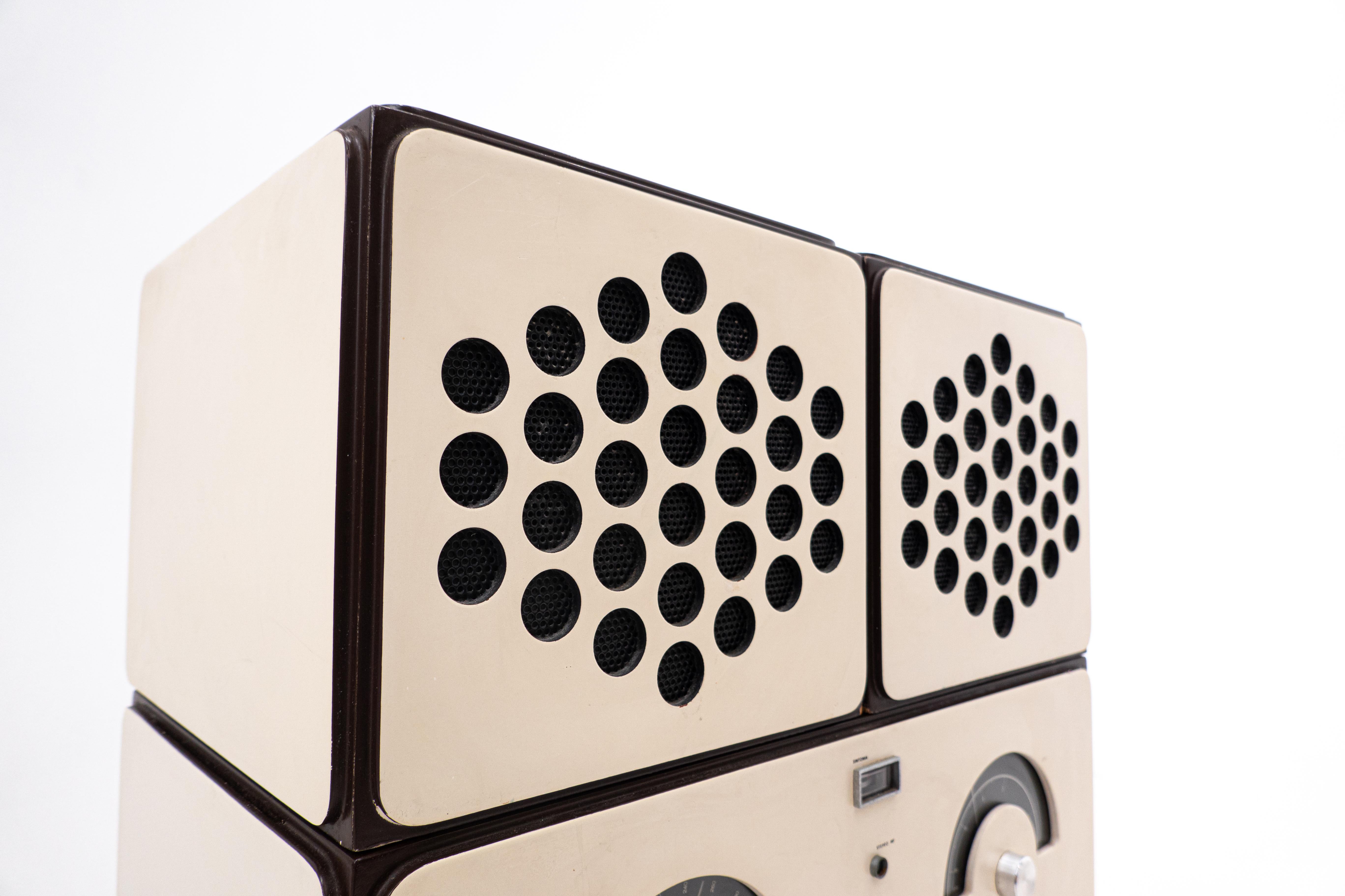 White Record Player Brionvega by Achille & Pier Giacomo Castiglioni, 1960s In Good Condition In Brussels, BE