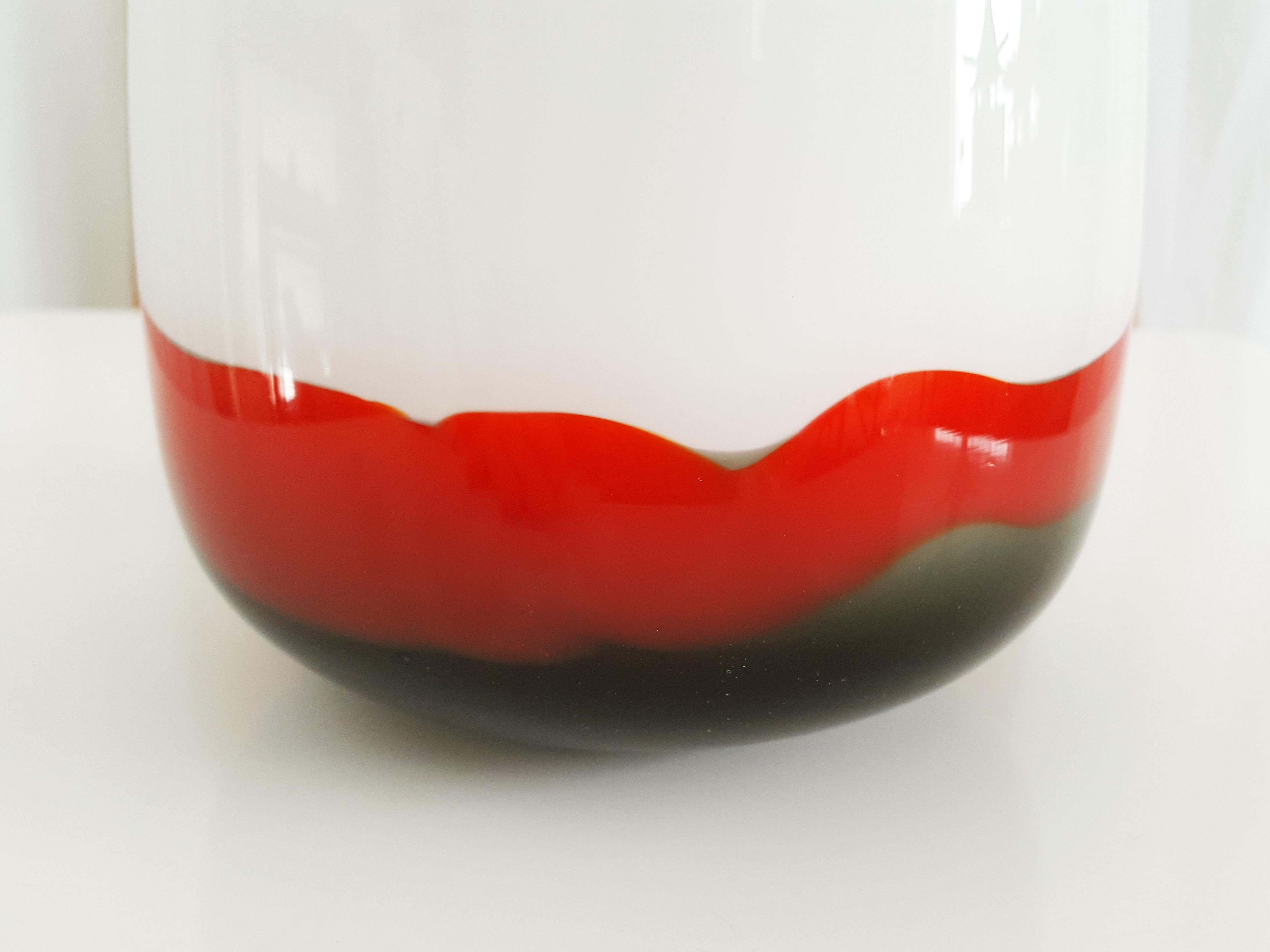 Italian White, Red and Brown 1960s Murano Glass Vase Attributed to Salviati For Sale