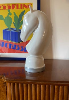 White resin chess horse sculpture, Italy 1970s
