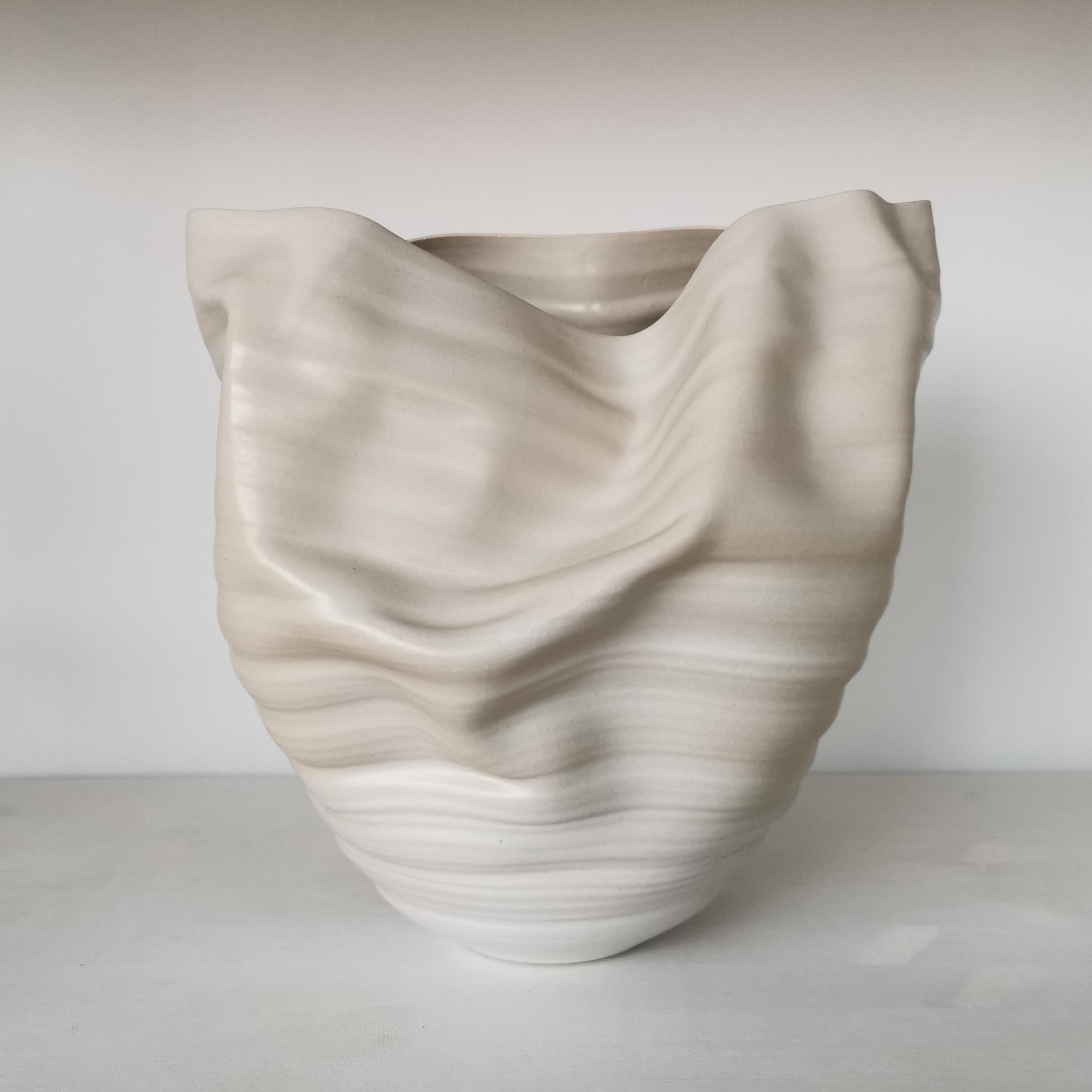 White Ribbed Undulating Form V2, Ceramic Sculpture, Objet D'art 1