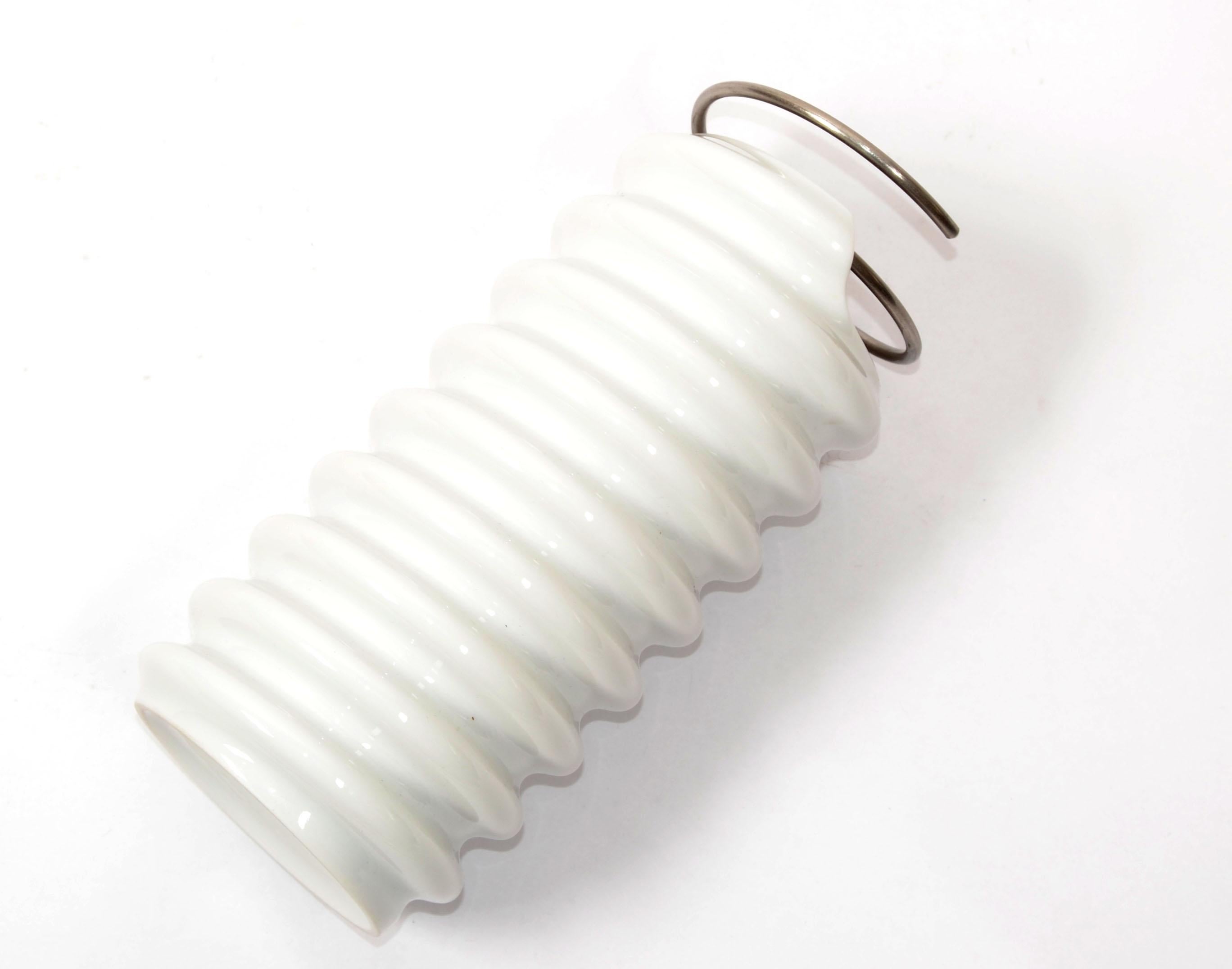 White Ringoletto Porcelain Vase by Ron Arad for Rosenthal Studio Line Germany 2