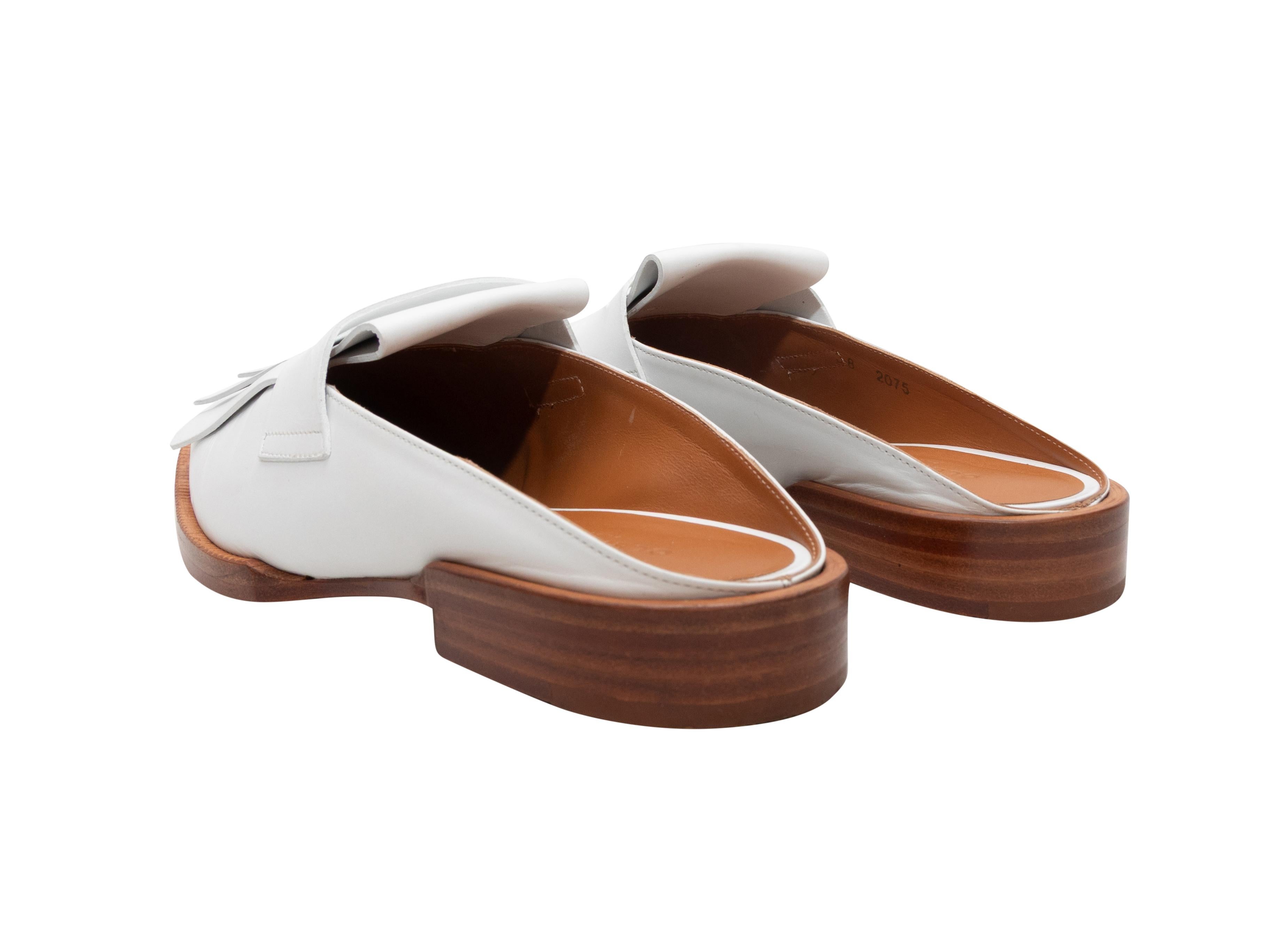 The Robert Clergerie Leather Kiltie Mules Size 38 Bon état - En vente à New York, NY