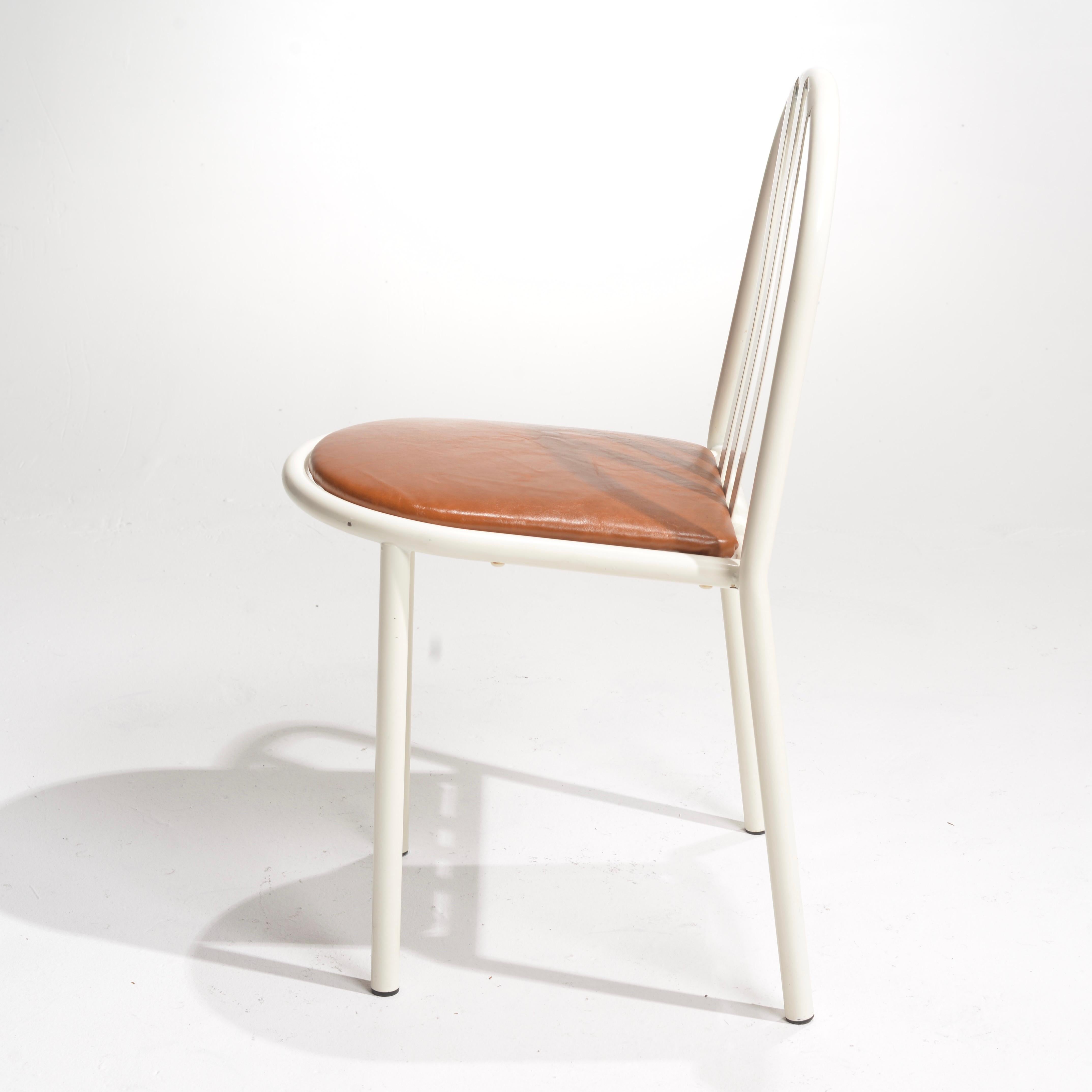 Sedia bianca Robert Mallet-Stevens Model No. 222 Bauhaus Francese Impilabile in vendita 2