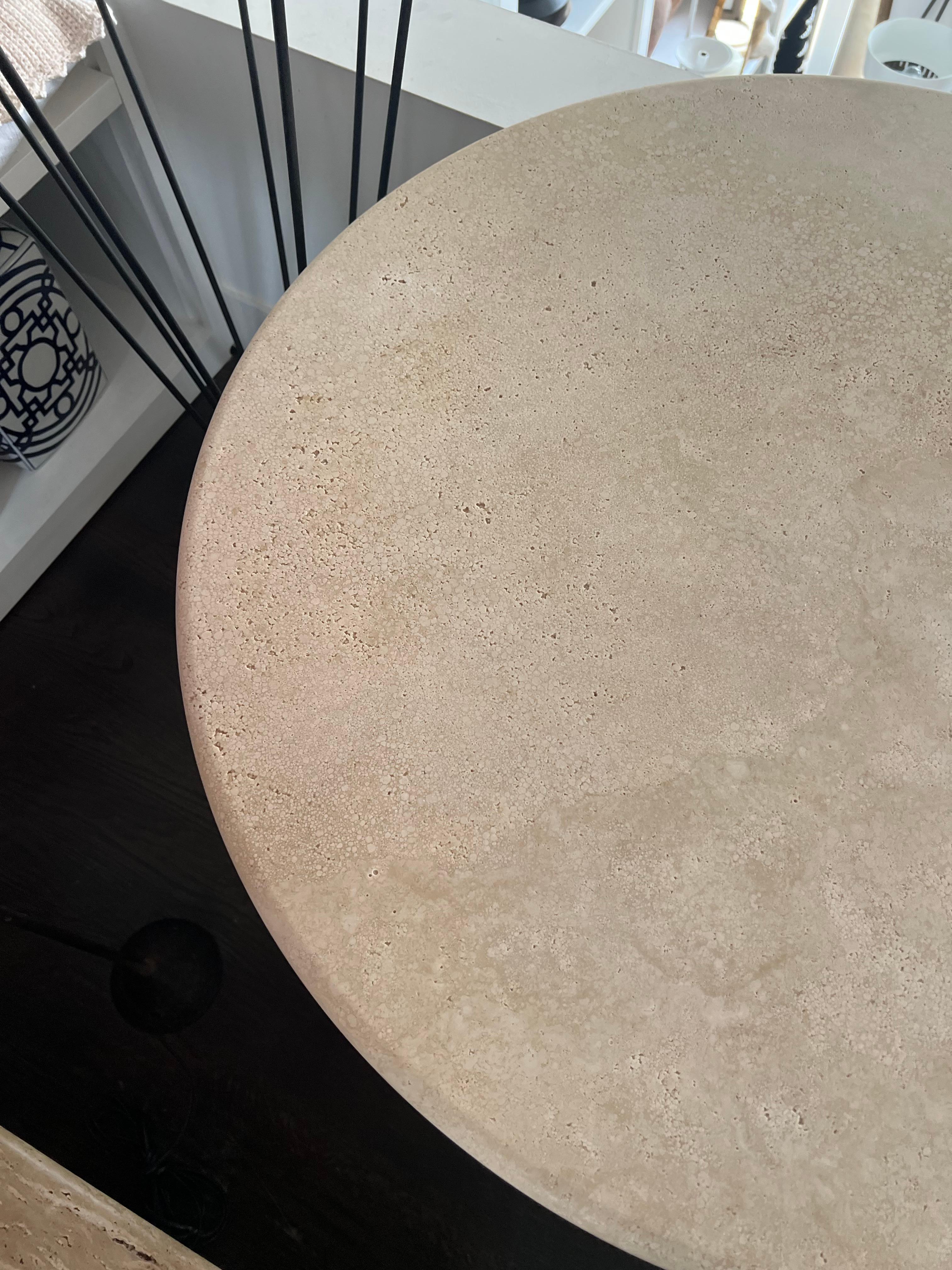 Modern White Roman Travertine Bistro Table by Le Lampade  For Sale