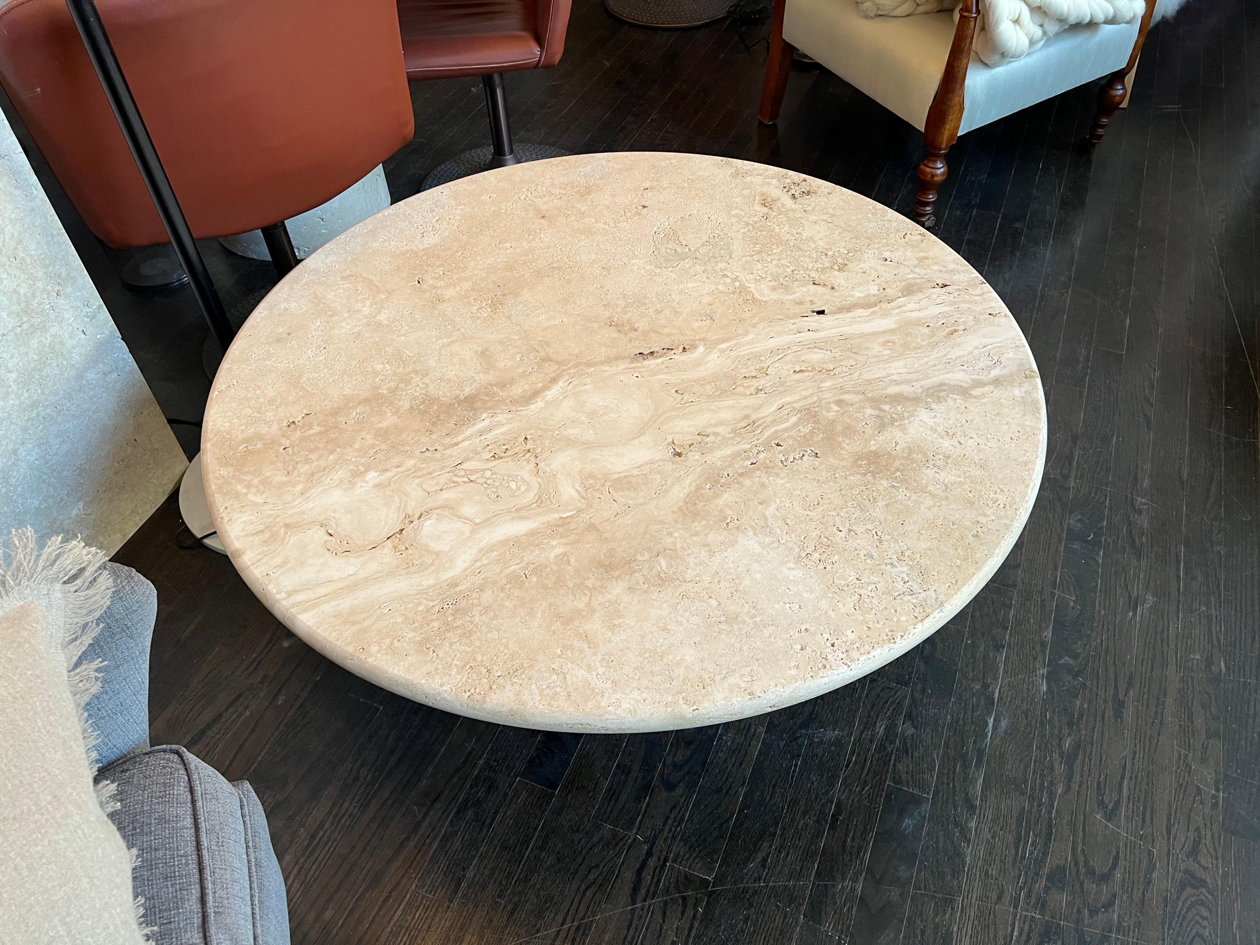 Modern White Roman Travertine Coffee Table by Le Lampade For Sale