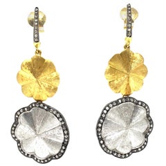Boucles d'oreilles chandelier en or blanc et jaune 18 carats avec diamants blancs taille rose