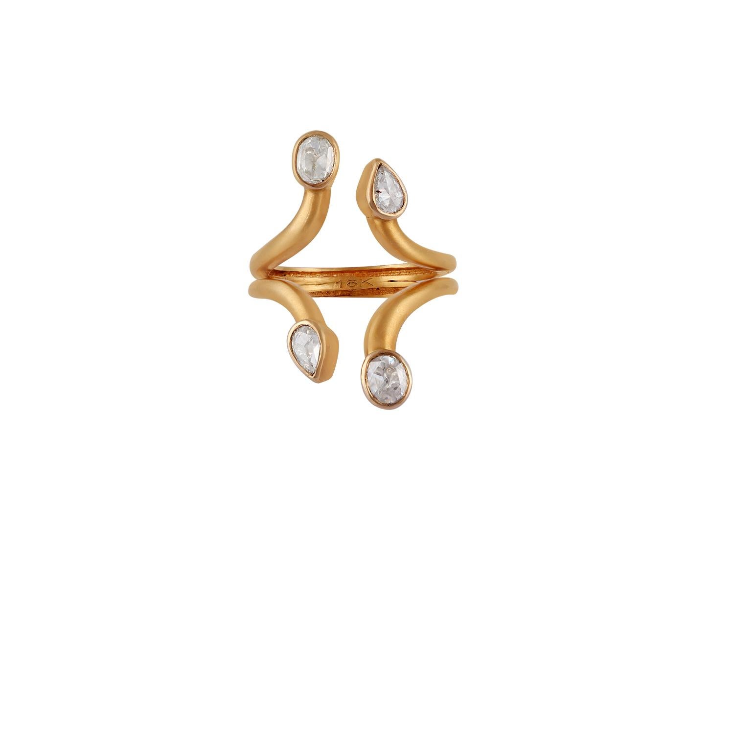 A propos de l'anneau de diamants 
Coupe de la rose blanche  Diamants : 0,65 carat
Or jaune mat : 4.8 Gm

Chaque diamant est serti à la main.