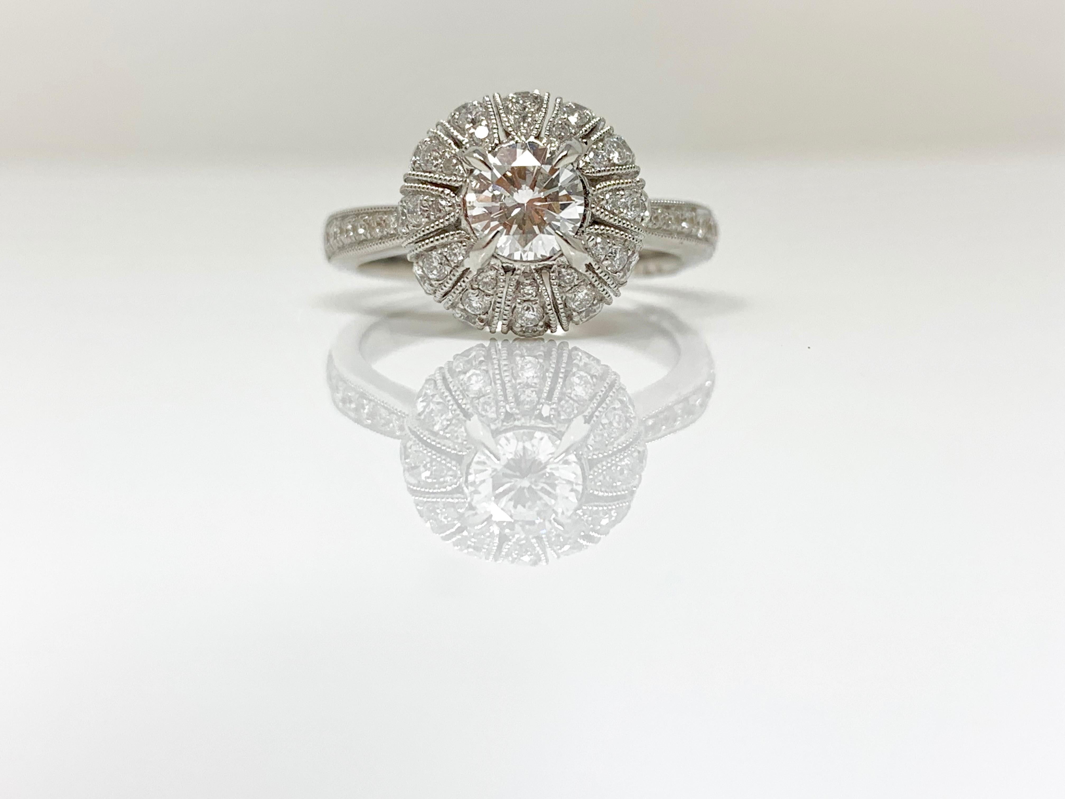 White Round Brilliant Cut Diamond Engagement Ring in 18 Karat White Gold For Sale 1